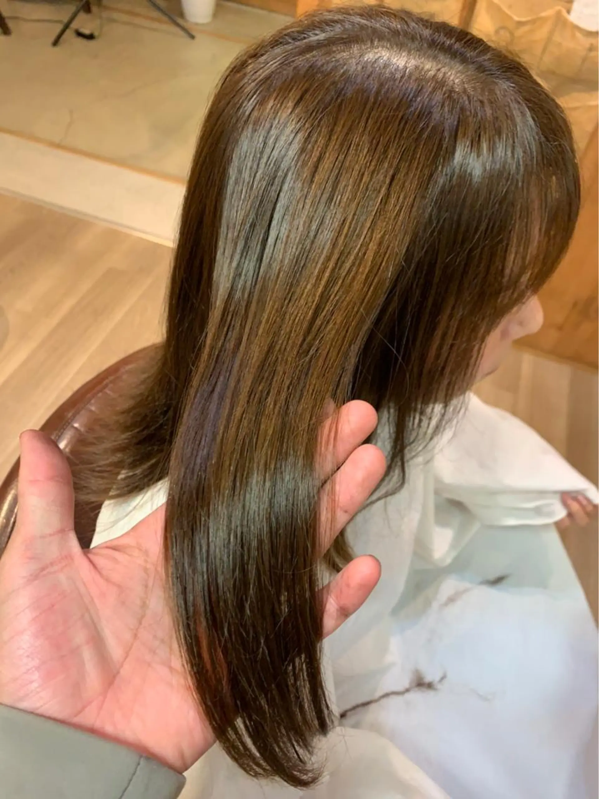 ロング 髪質改善 chill out 南塚口本店のヘアスタイル