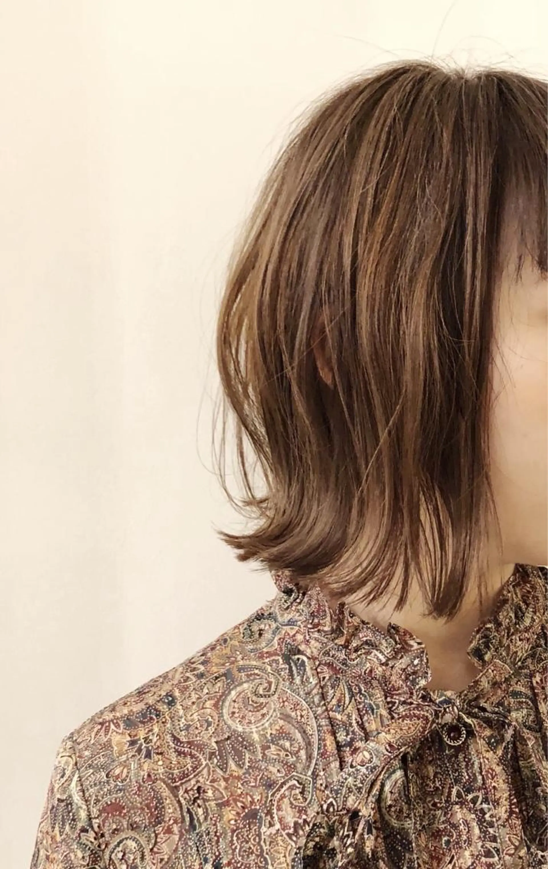 ショート カラー 岩渕 由里香のヘアスタイル