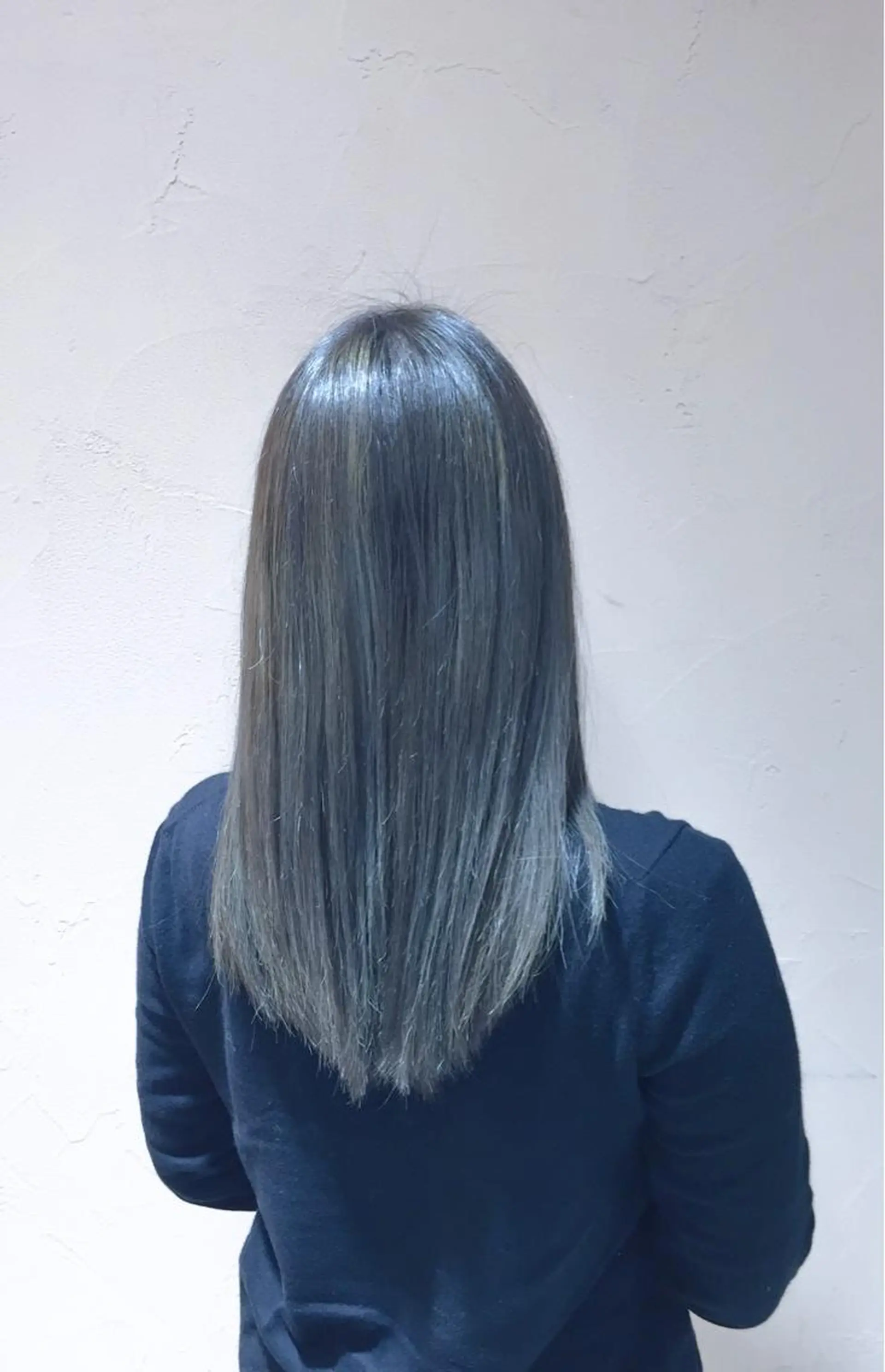 セミロング カラー アッシュ アッシュグレー アッシュグレージュ グレージュ ハイライトカラー un 溝の口 伊豆本のマツエク・マツパデザイン