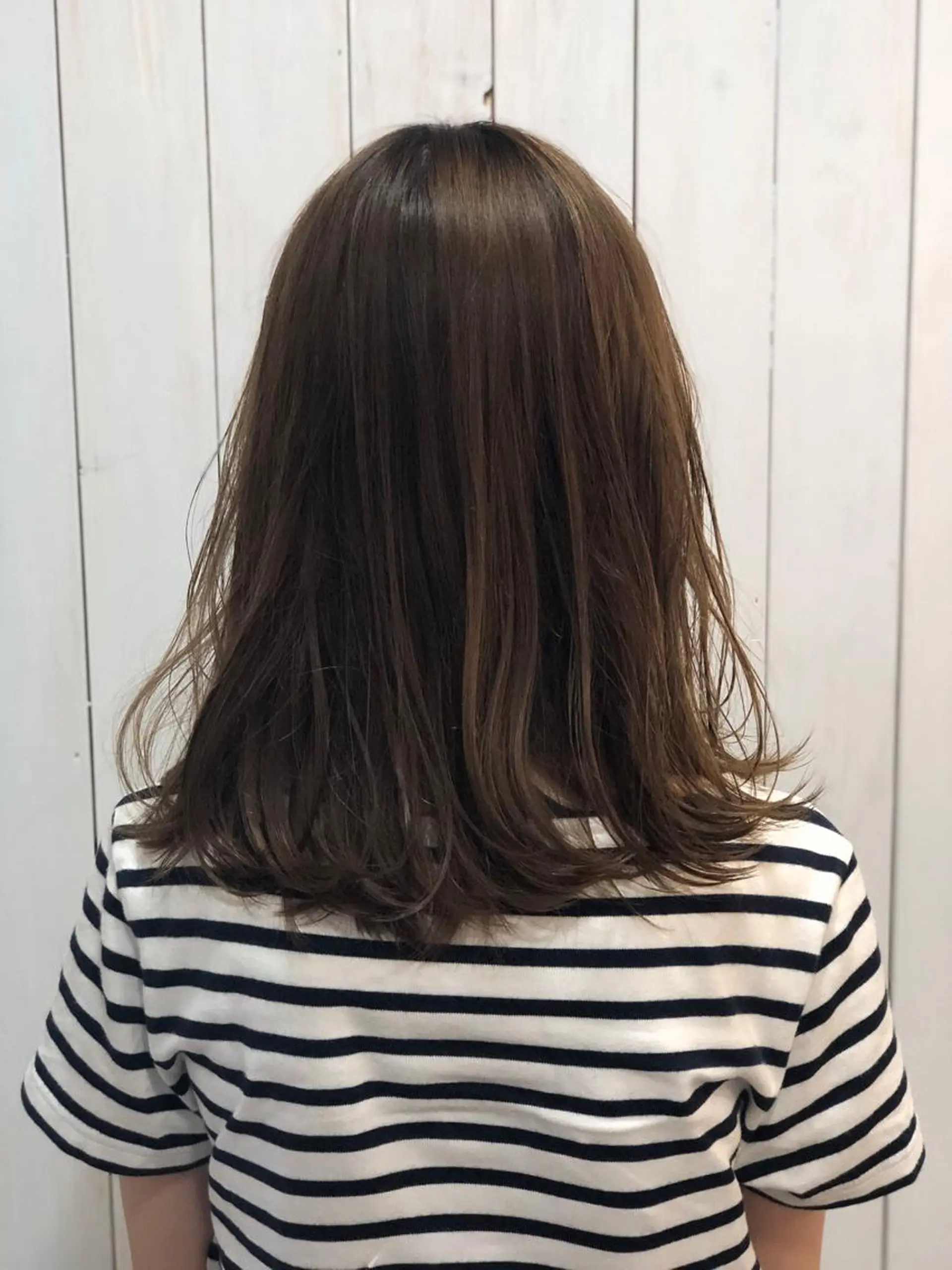 ミディアム カラー アッシュ トリートメント ヘアカラー 奥野 紗弓のヘアスタイル