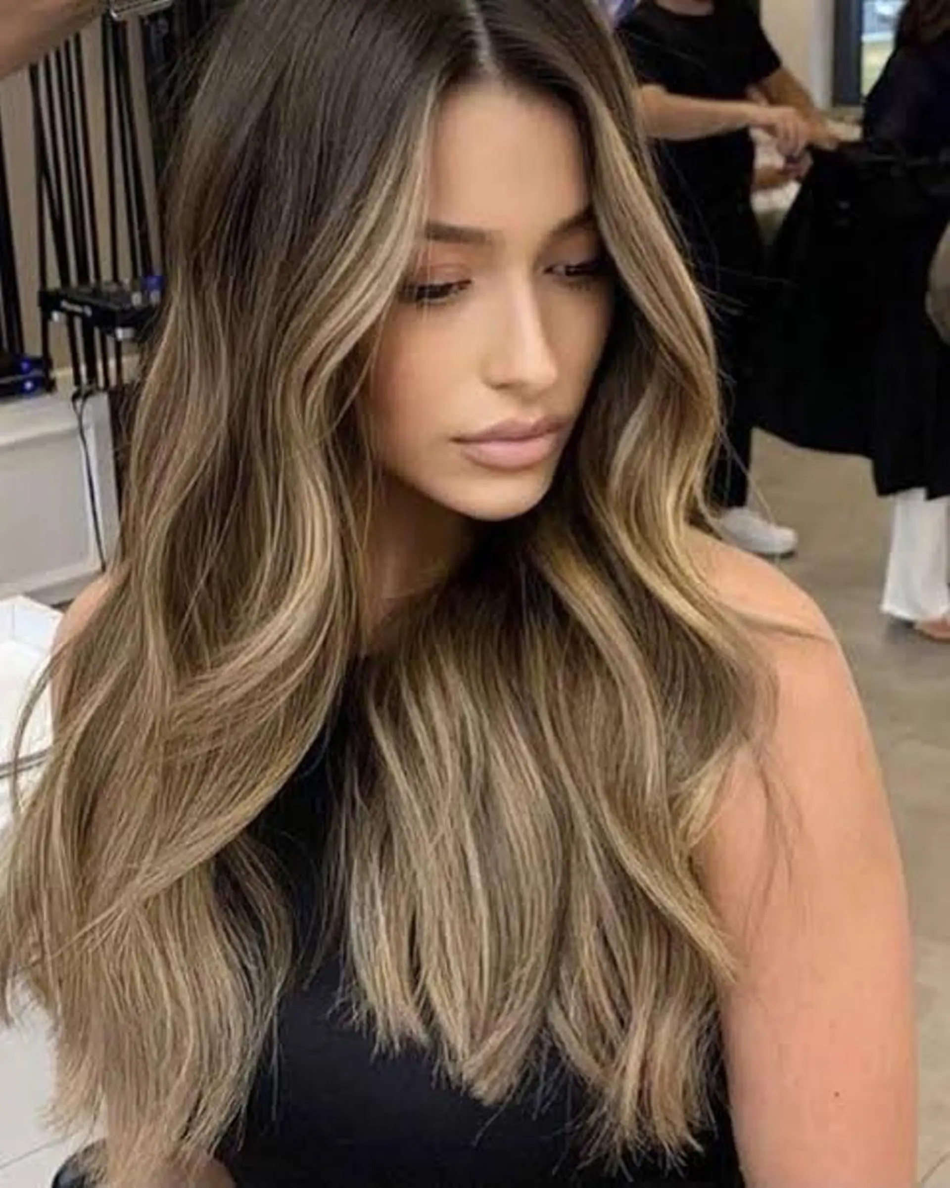 セミロング カラー バレイヤージュ レイヤーカット ヘアカラー トリートメント FOLK所属・白髪ぼかしハイライト バレイヤージュヤマトのヘアスタイル