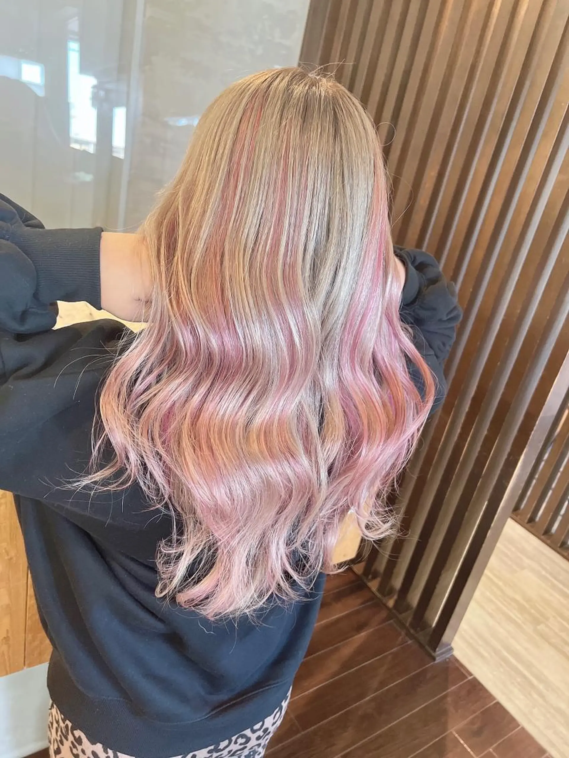 ロング ヘアカラー 具志 正太のヘアスタイル