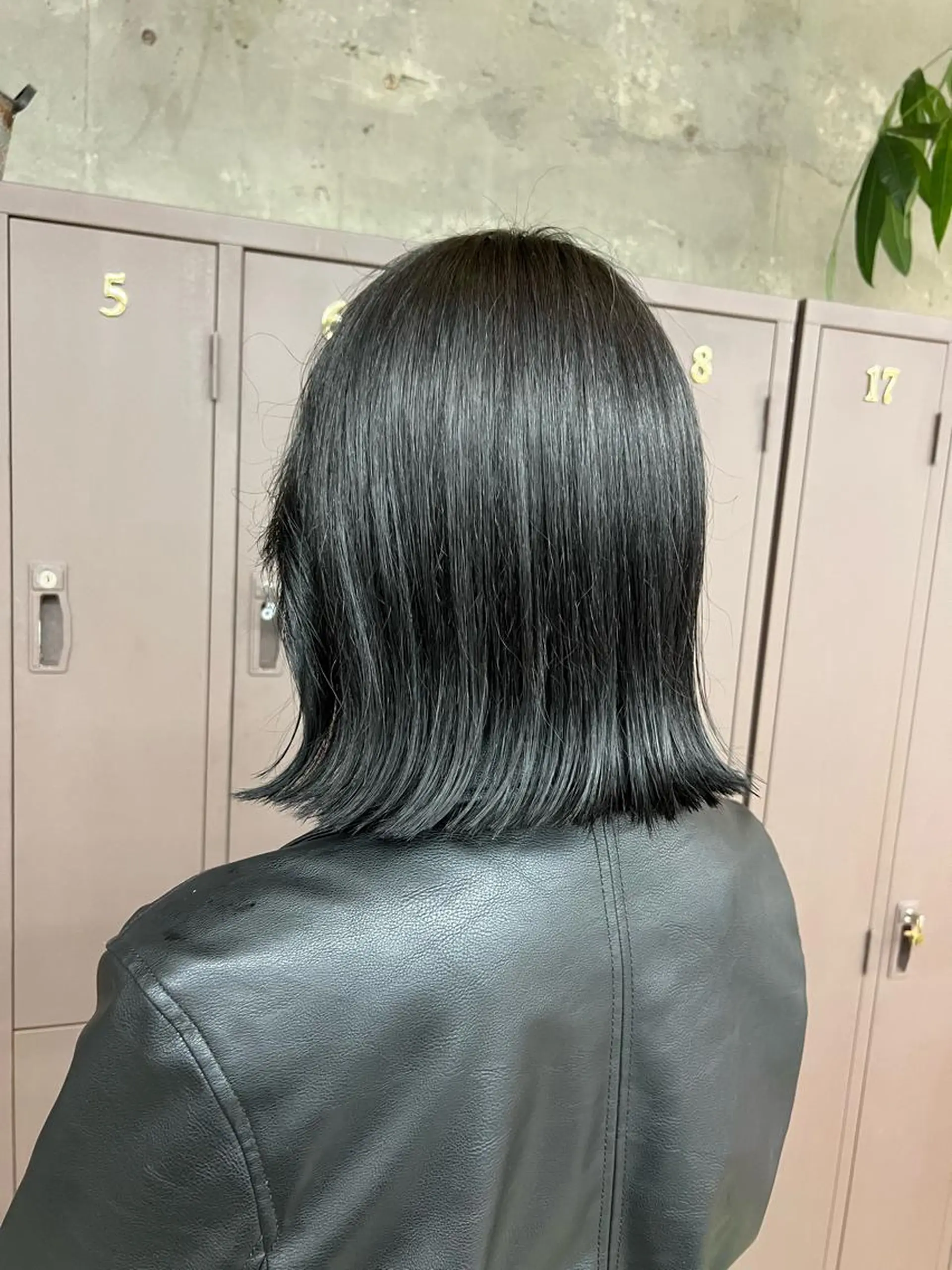 ミディアム azumi/ボブ/暖 色/オリーブ/縮毛のヘアスタイル