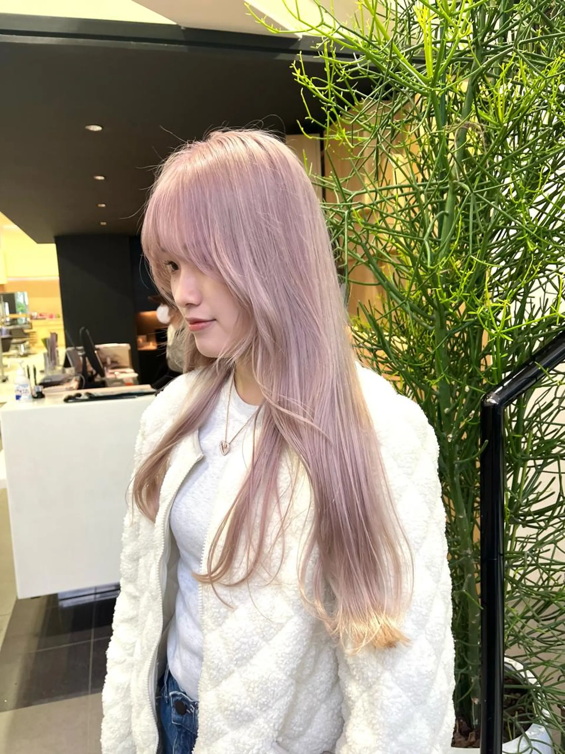 ロング カラー ヘアカラー トリートメント 海外girl🤎 透明感ベージュmaoのヘアスタイル