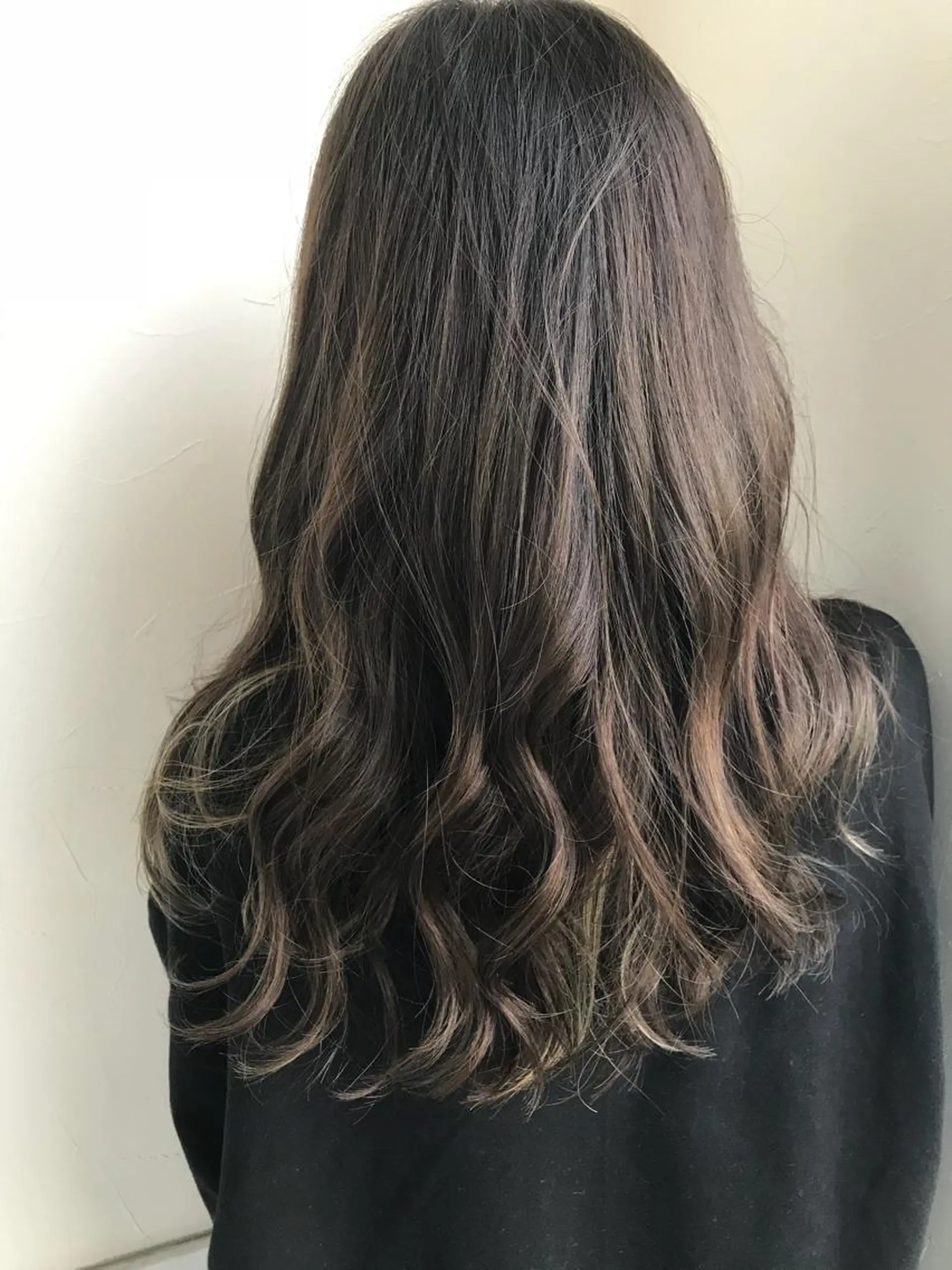 ロング 今井 はるかのヘアスタイル