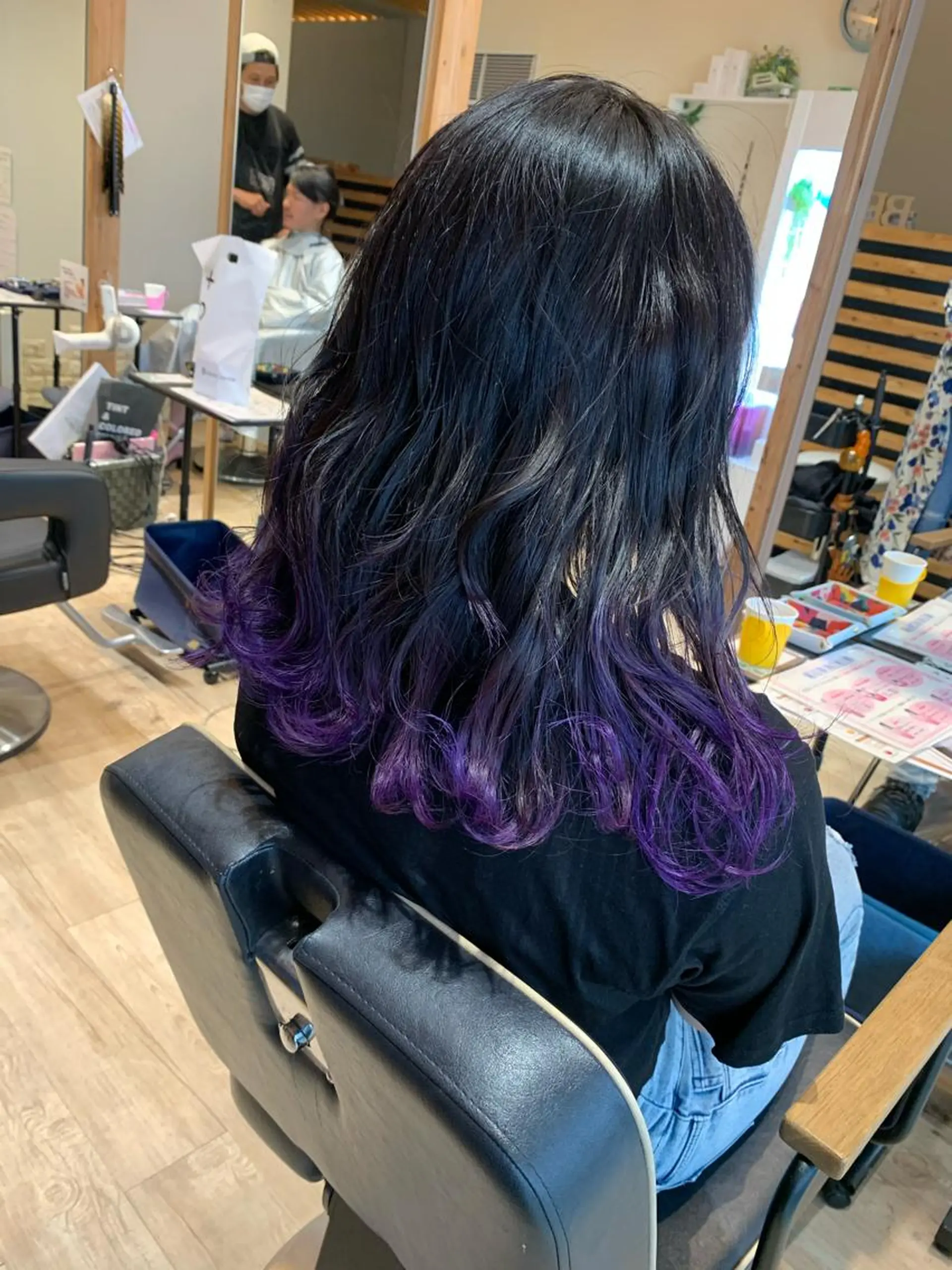 セミロング カラー パープルカラー ヘアカラー 大久保 隆蔵のヘアスタイル