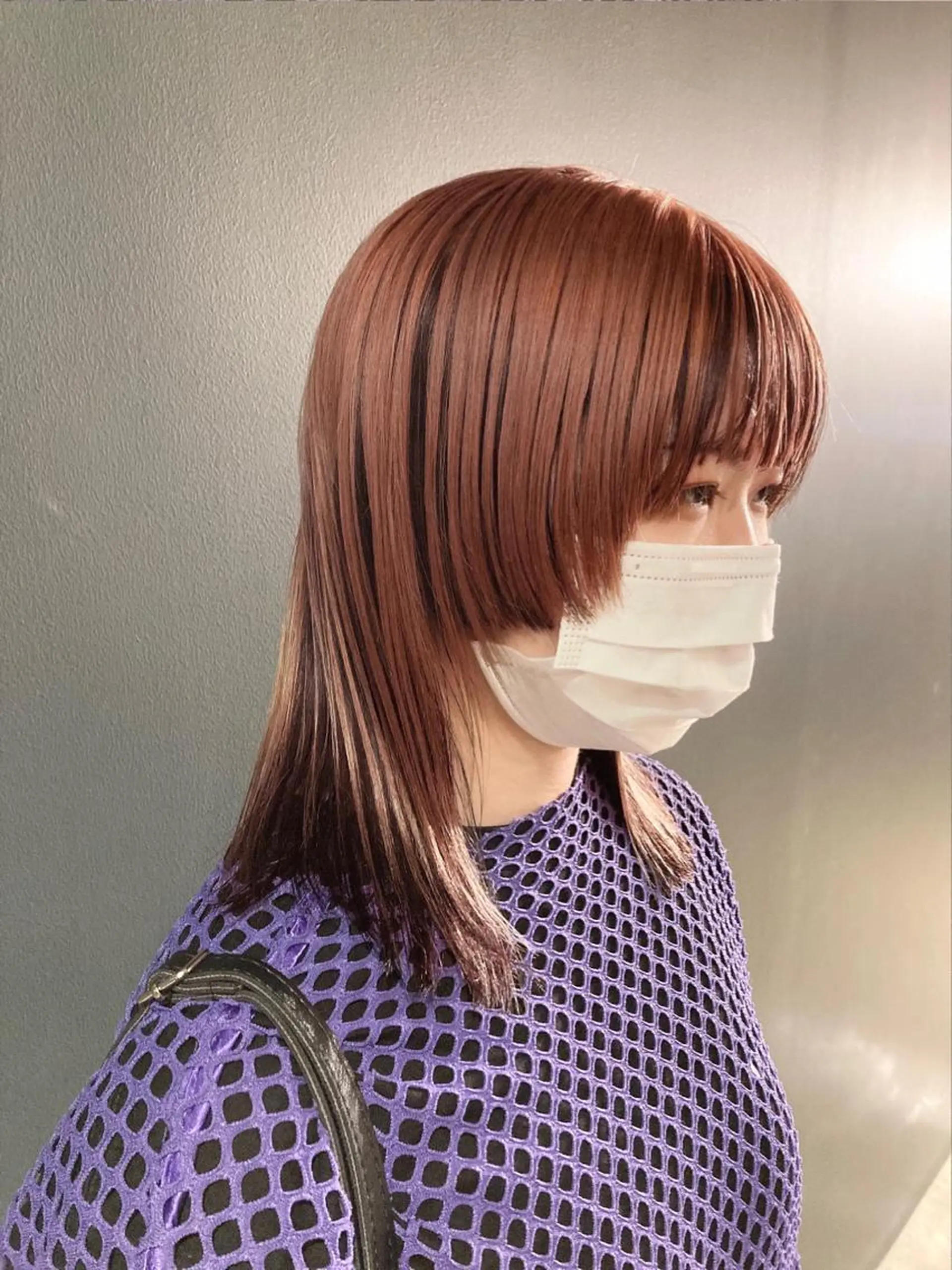 ミディアム カラー ウルフカット カット ヘアカラー トリートメント スキバサミを使わない カット🌼唯🌼のヘアスタイル