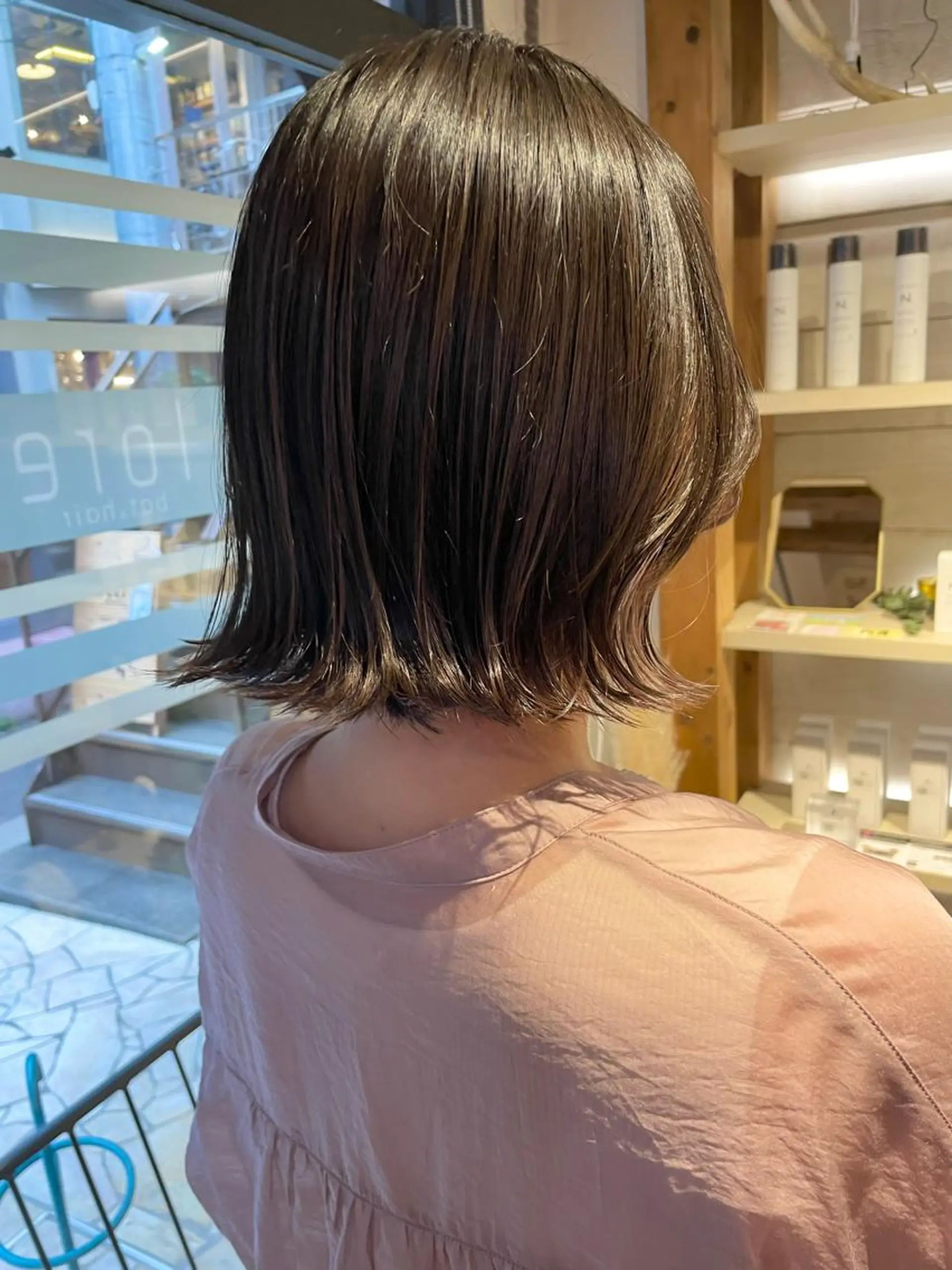 ミディアム カラー あずまぐち めぐみのヘアスタイル