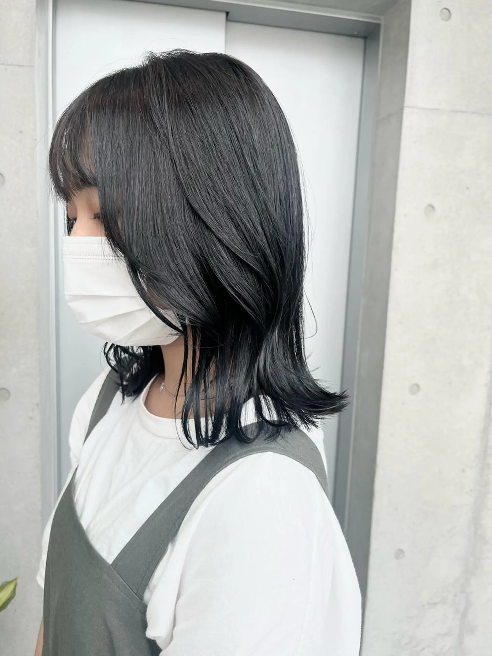 ミディアム カラー パーマ ヘアアレンジ ヘアカラー トリートメント 透明感/オリーブ/ グレージュ/YUKAのヘアスタイル