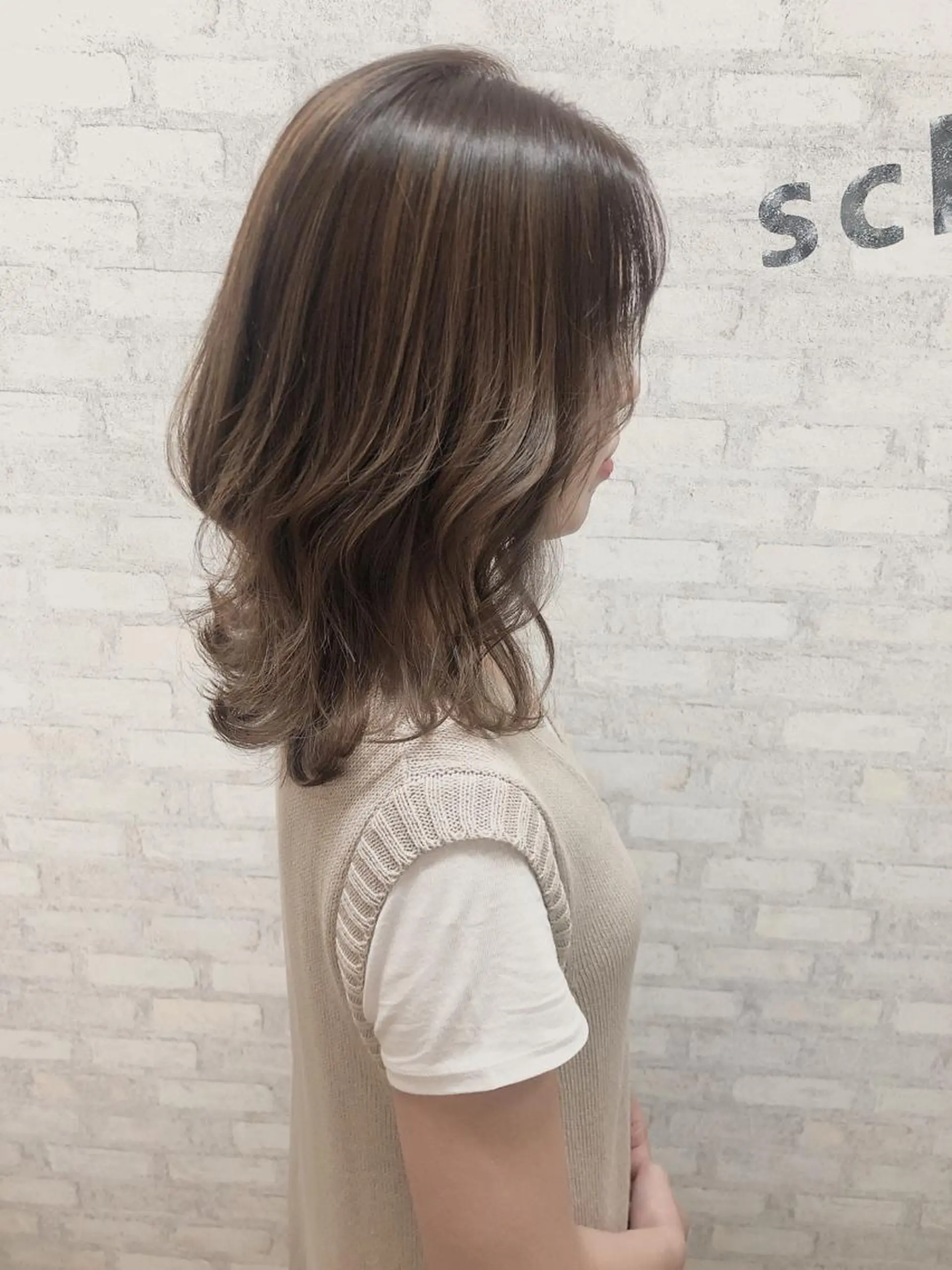 ミディアム くびれヘア ハイライト 韓国風ヘア オルチャンヘア kei_____ SALOWINのヘアスタイル