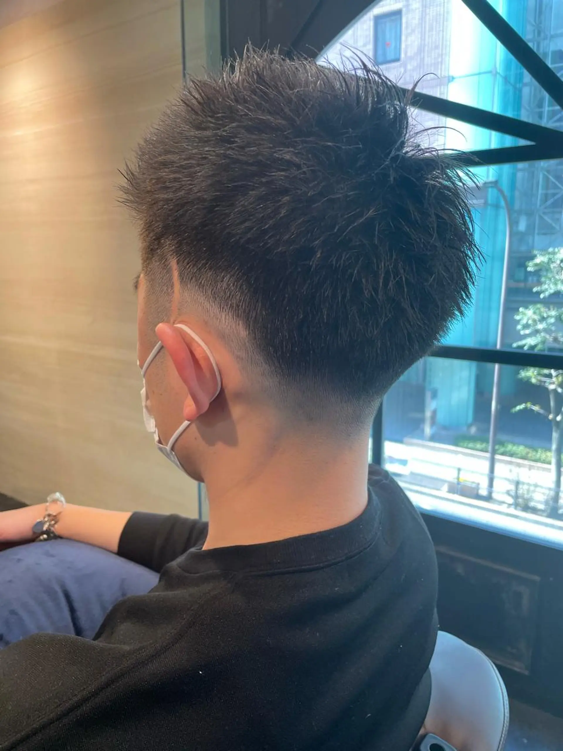 メンズ フェードカット カット ヘアカラー トリートメント マネージャー 山城洸希のヘアスタイル
