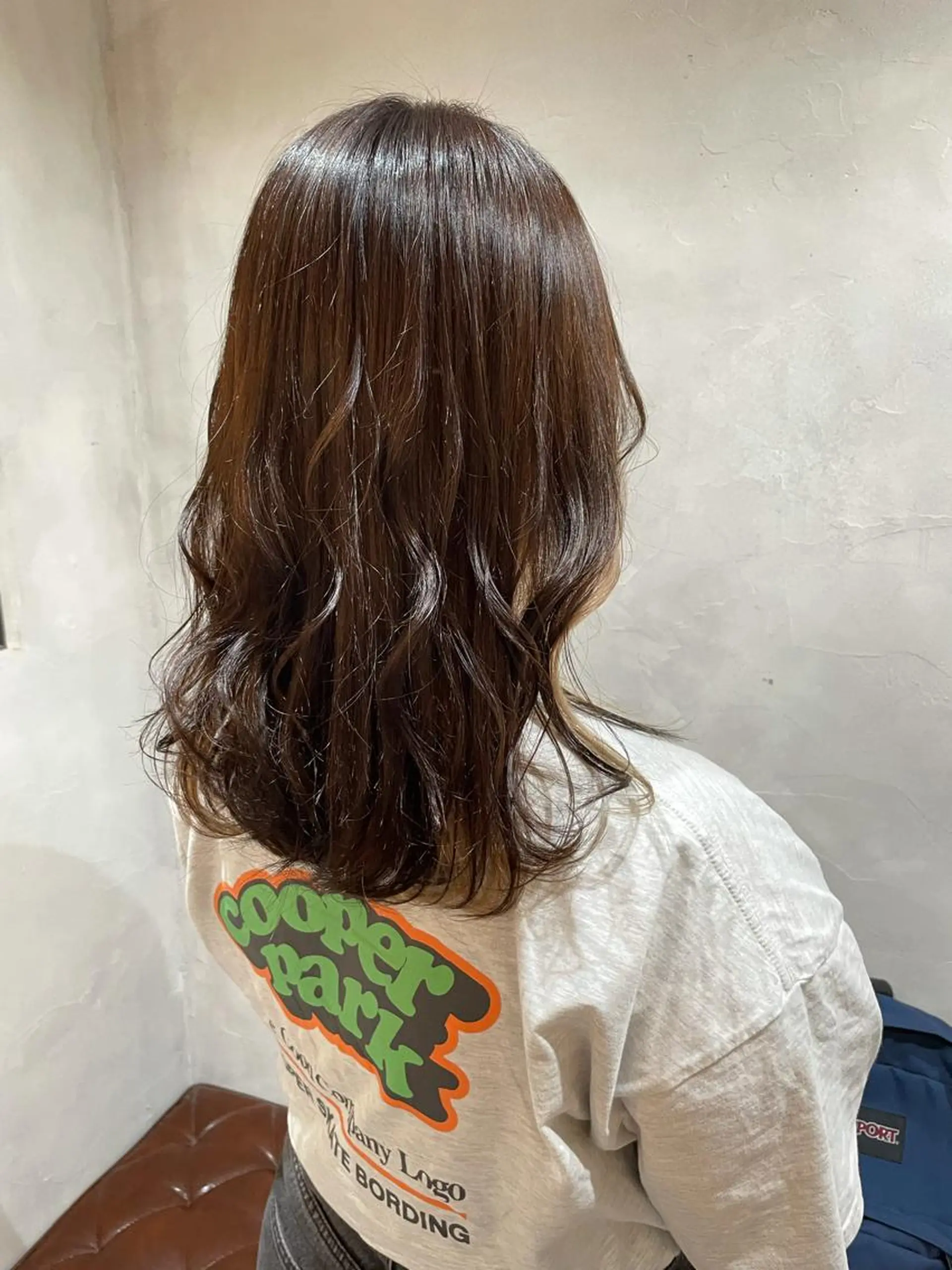 セミロング カラー ブリーチ/ハイトーン 艶カラー/ユリナのヘアスタイル