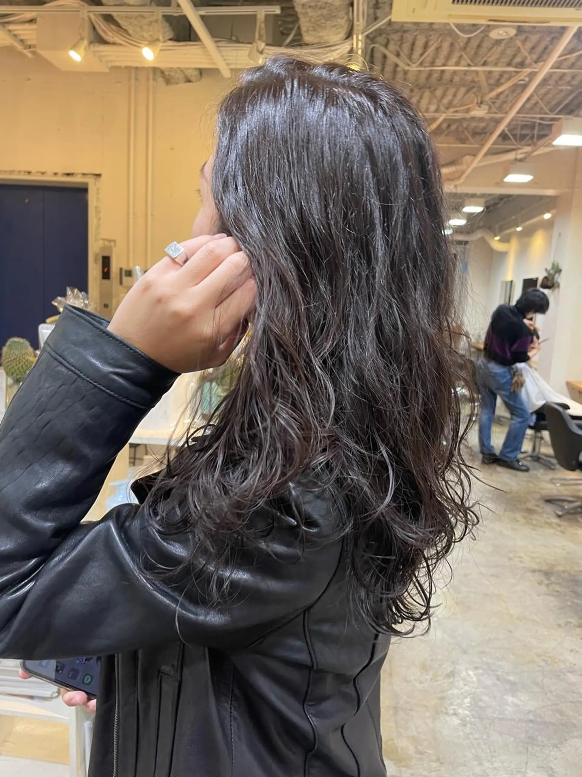 ロング カラー パーマ レイヤーカット カット ヘアカラー パーマ トリートメント レイヤー／似合わせ TAKUYAのヘアスタイル