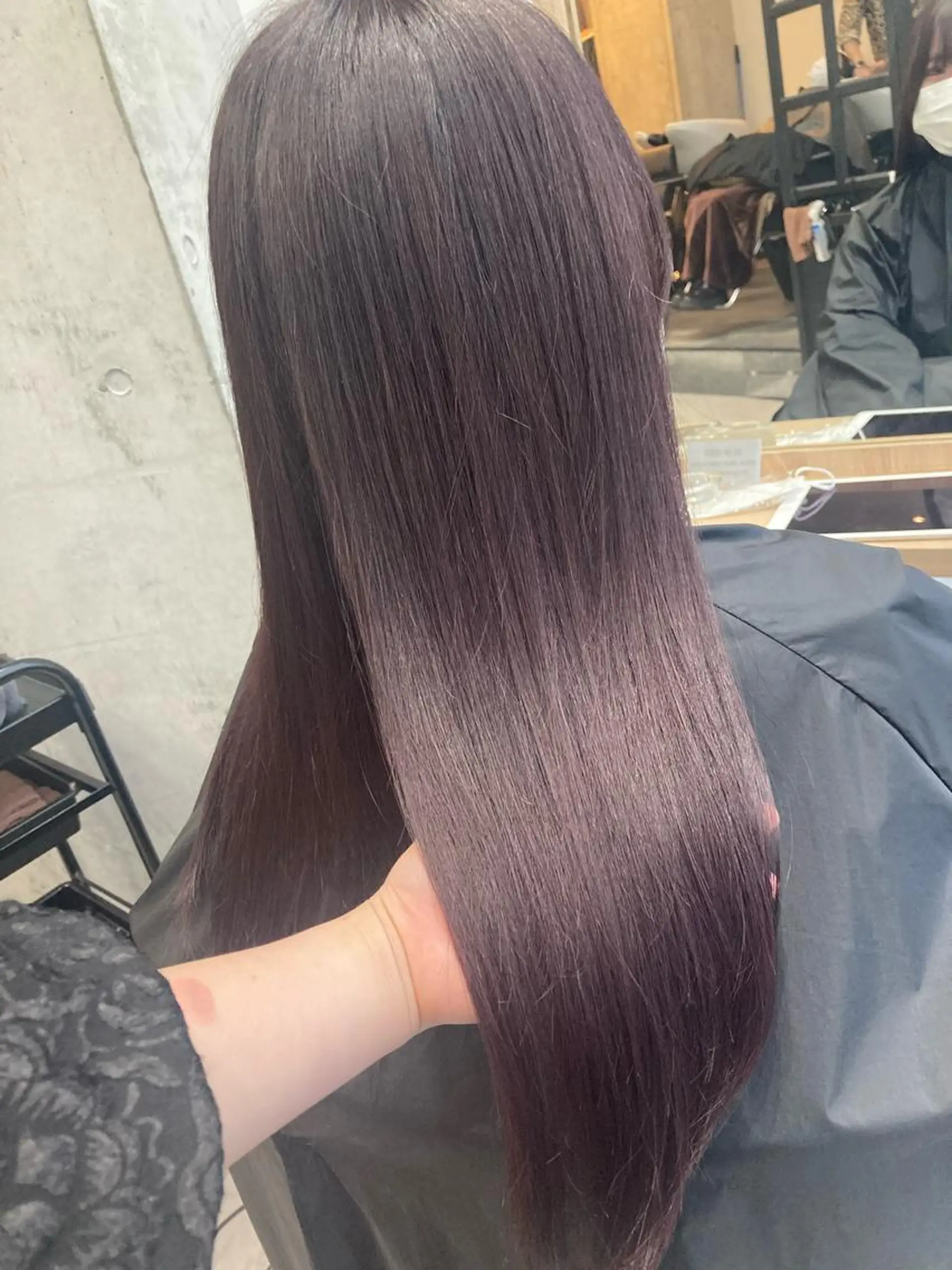 ロング ✨色持ちの良い艶 カラー✨蟹江真世のヘアスタイル