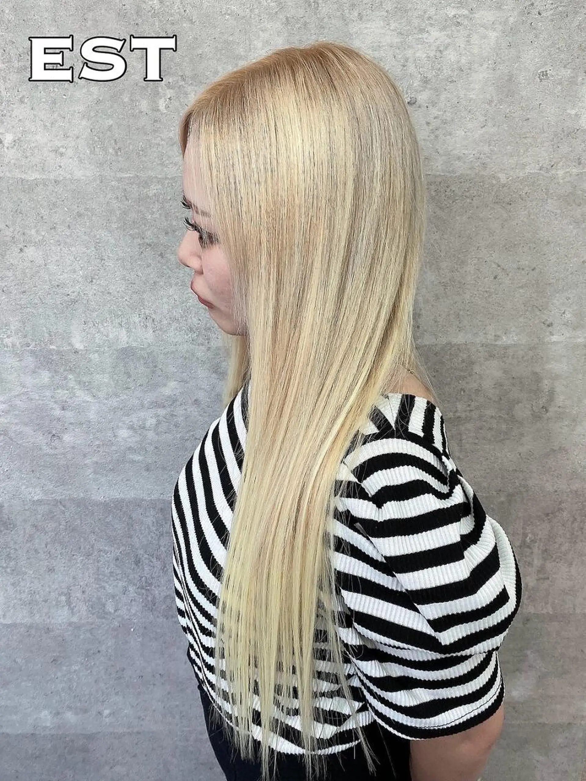 ロング カラー ヘアアレンジ シールエクステ バレイヤージュ ベージュカラー ブリーチ ケアブリーチ M. KANAのヘアスタイル