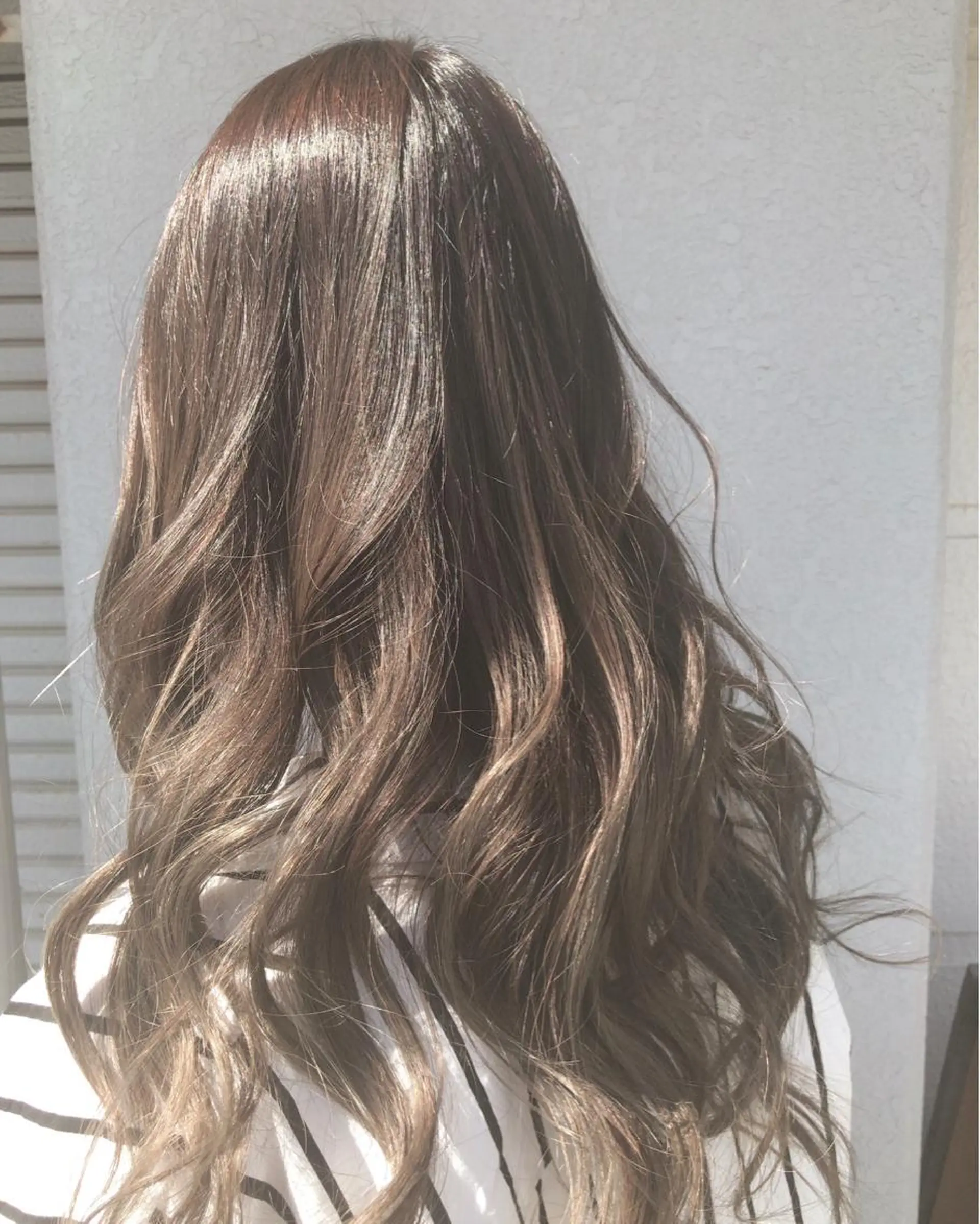 セミロング カラー レイヤーカット匠 イソザキノリユキのヘアスタイル