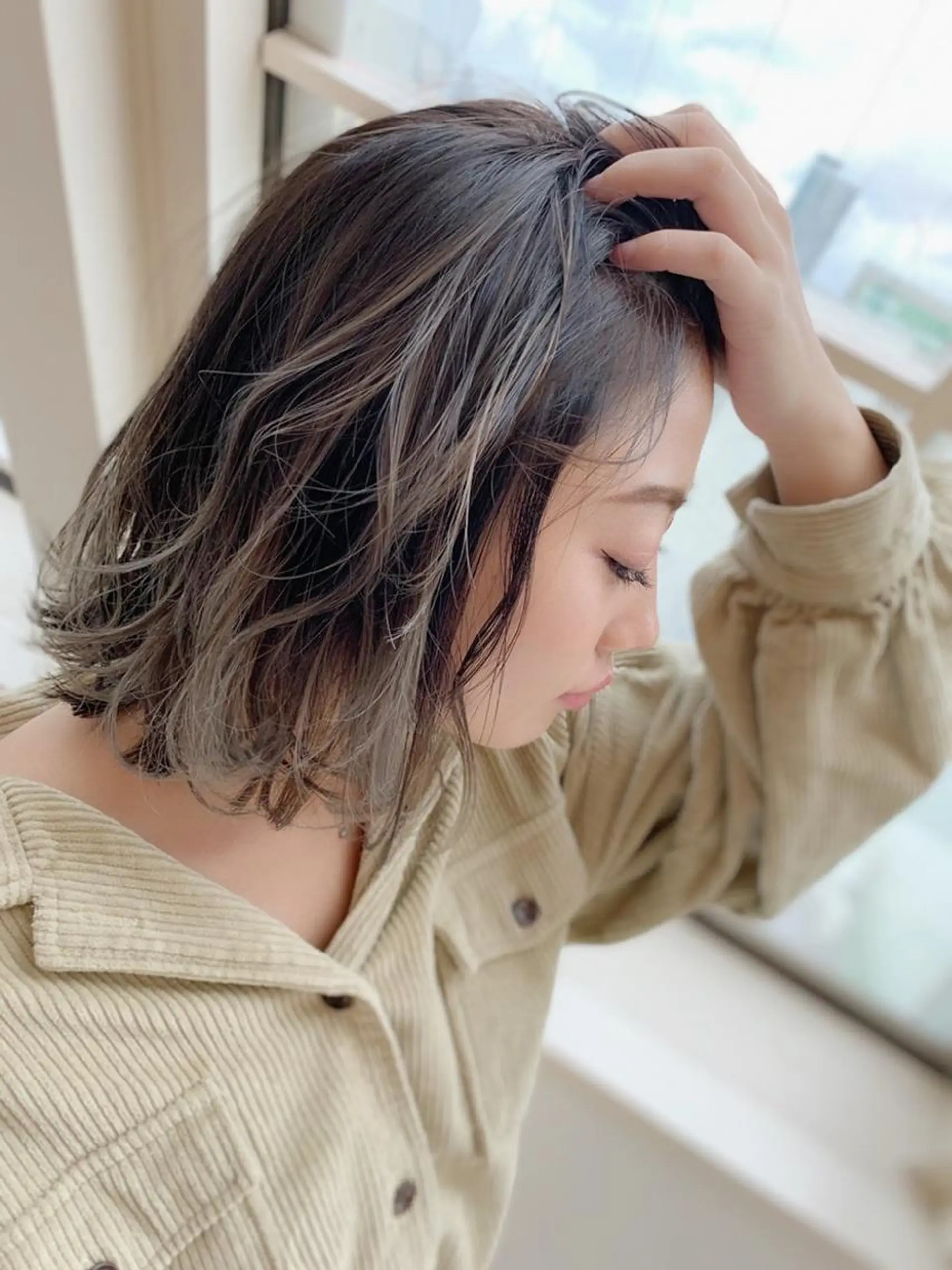 ミディアム 村阪 由美子のヘアスタイル