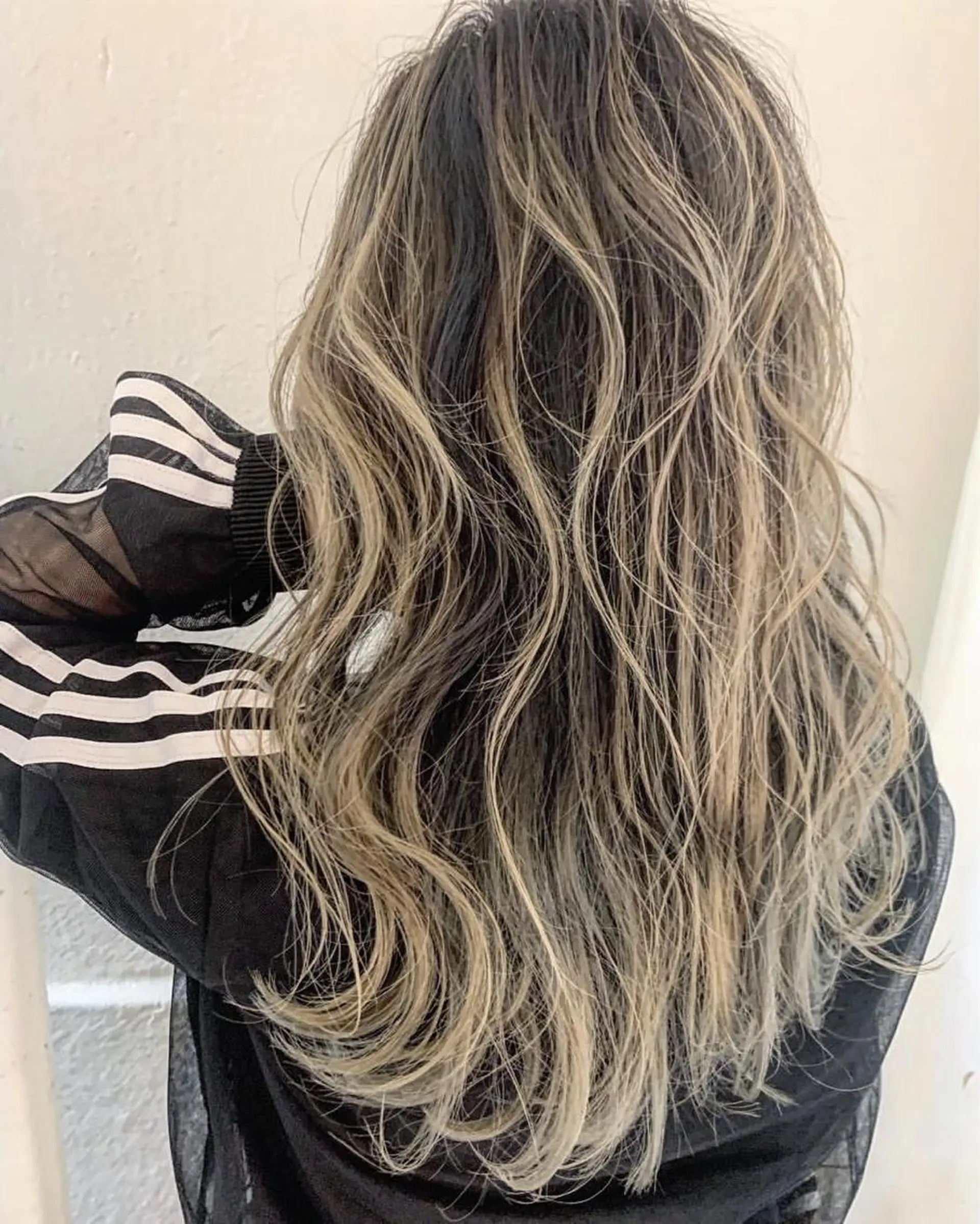 ロング レイヤーカット 川田くるみのヘアスタイル