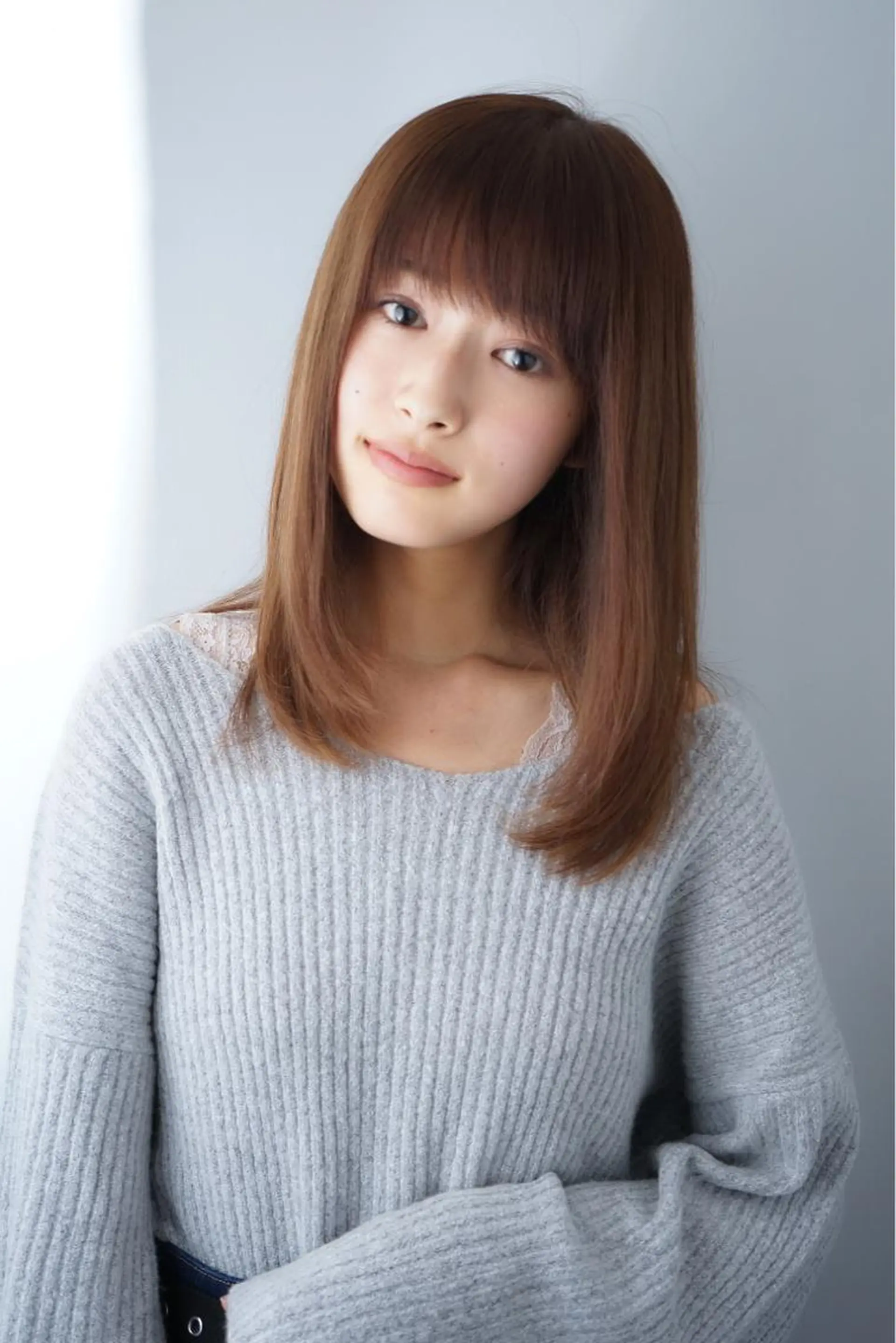 ロング カラー パーマ ヘアアレンジ アッシュ ベージュカラー ストレートパーマ カット ヘアカラー 可愛いを作る神 ナオヒロのヘアスタイル