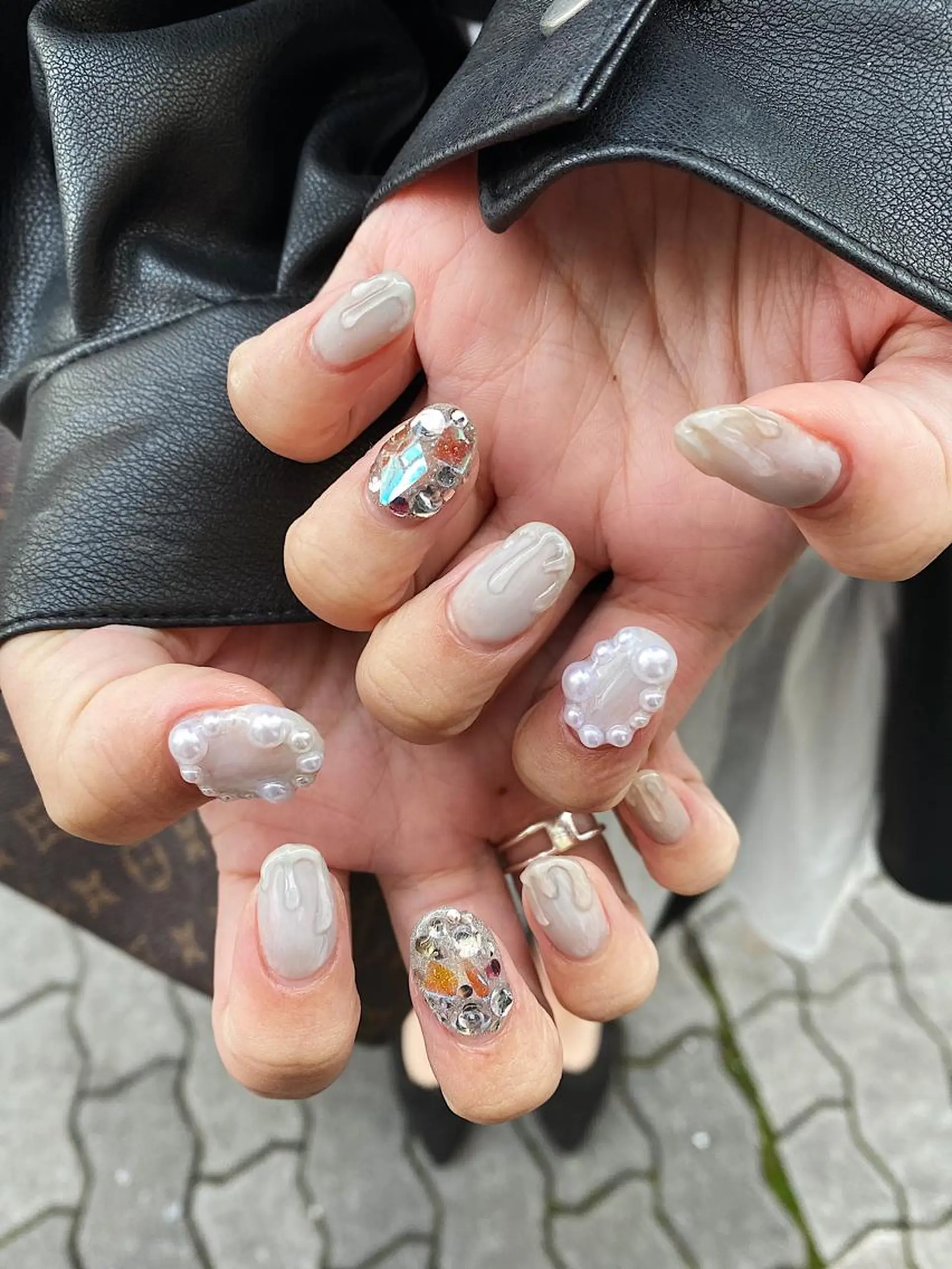 ネイル ストーンネイル ハンドネイル 梶山 美月のネイルデザイン