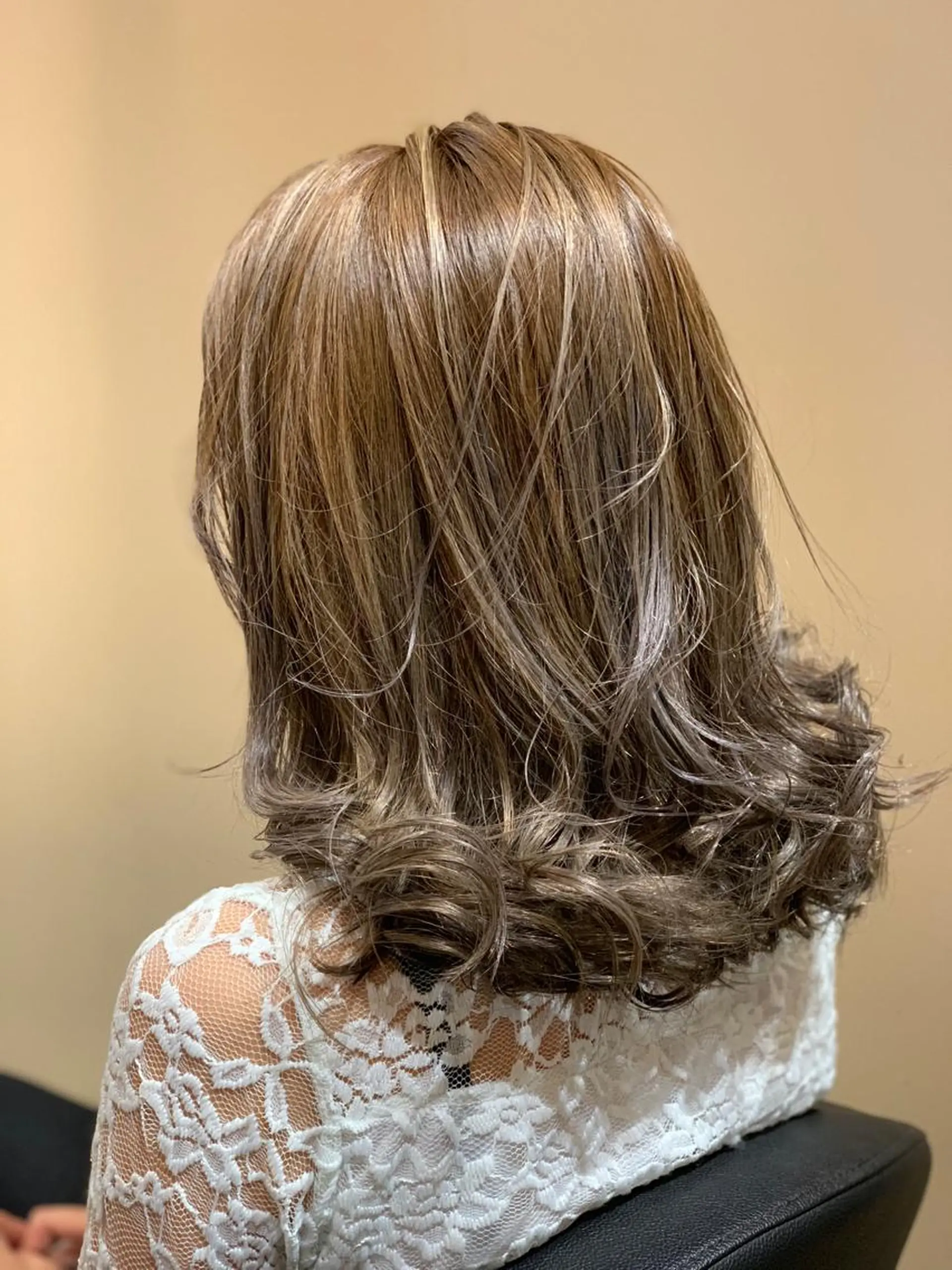 ロング カラー 関口 友行のヘアスタイル