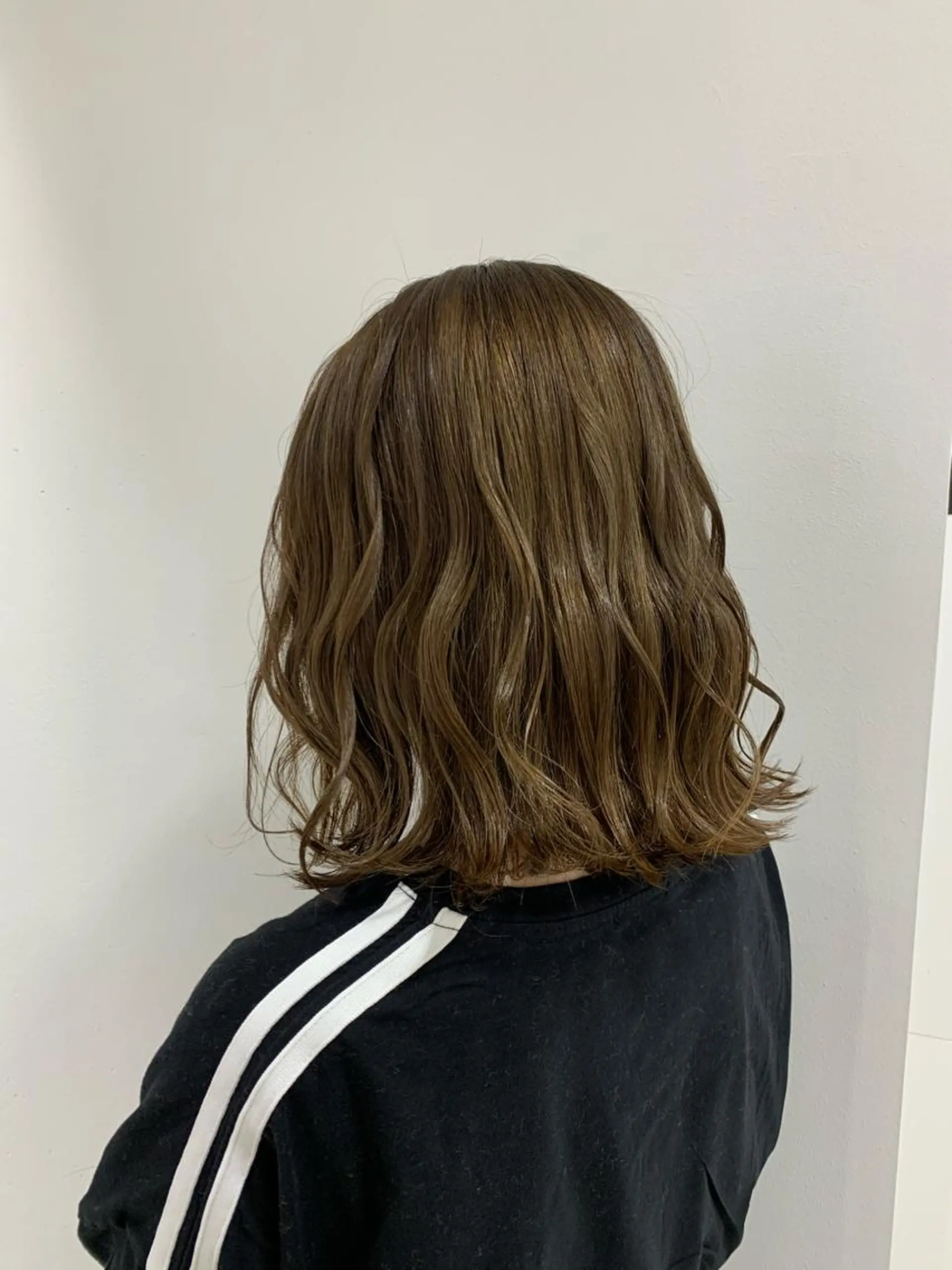 ミディアム カラー ブリーチ トリートメント カット ヘアカラー トリートメント 山下恋佳/矢場町/ ブリーチ/ショートのヘアスタイル