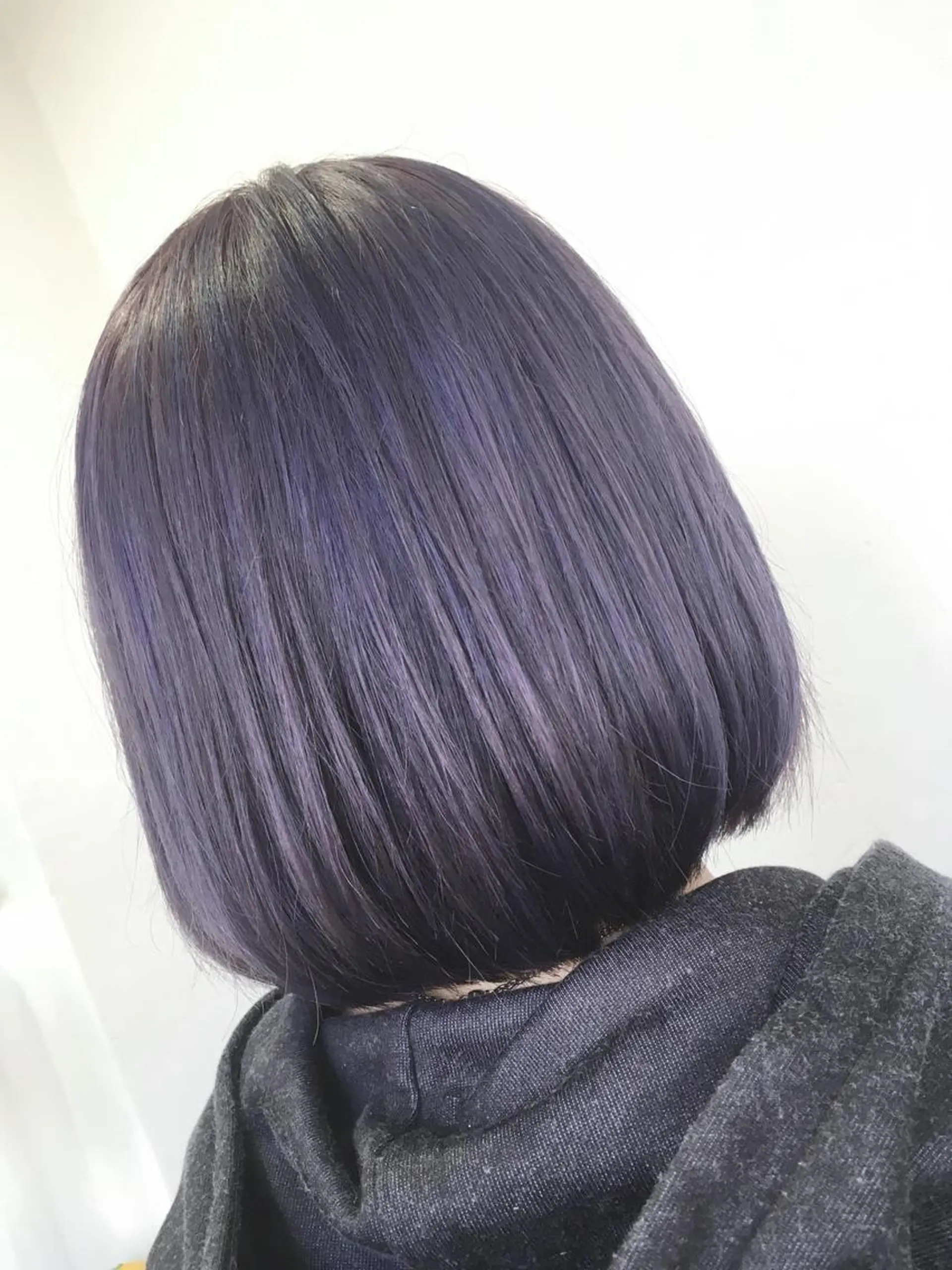 ミディアム カラー 塩崎 明菜のヘアスタイル