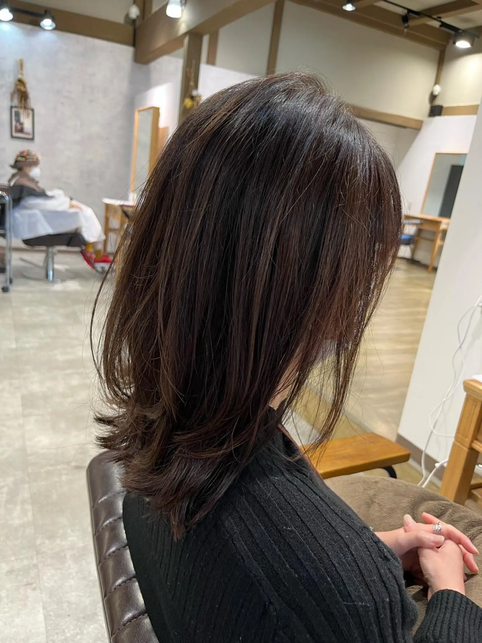 ミディアム レイヤーカット カット ヘアカラー トリートメント 浅野 ダイジロウのヘアスタイル