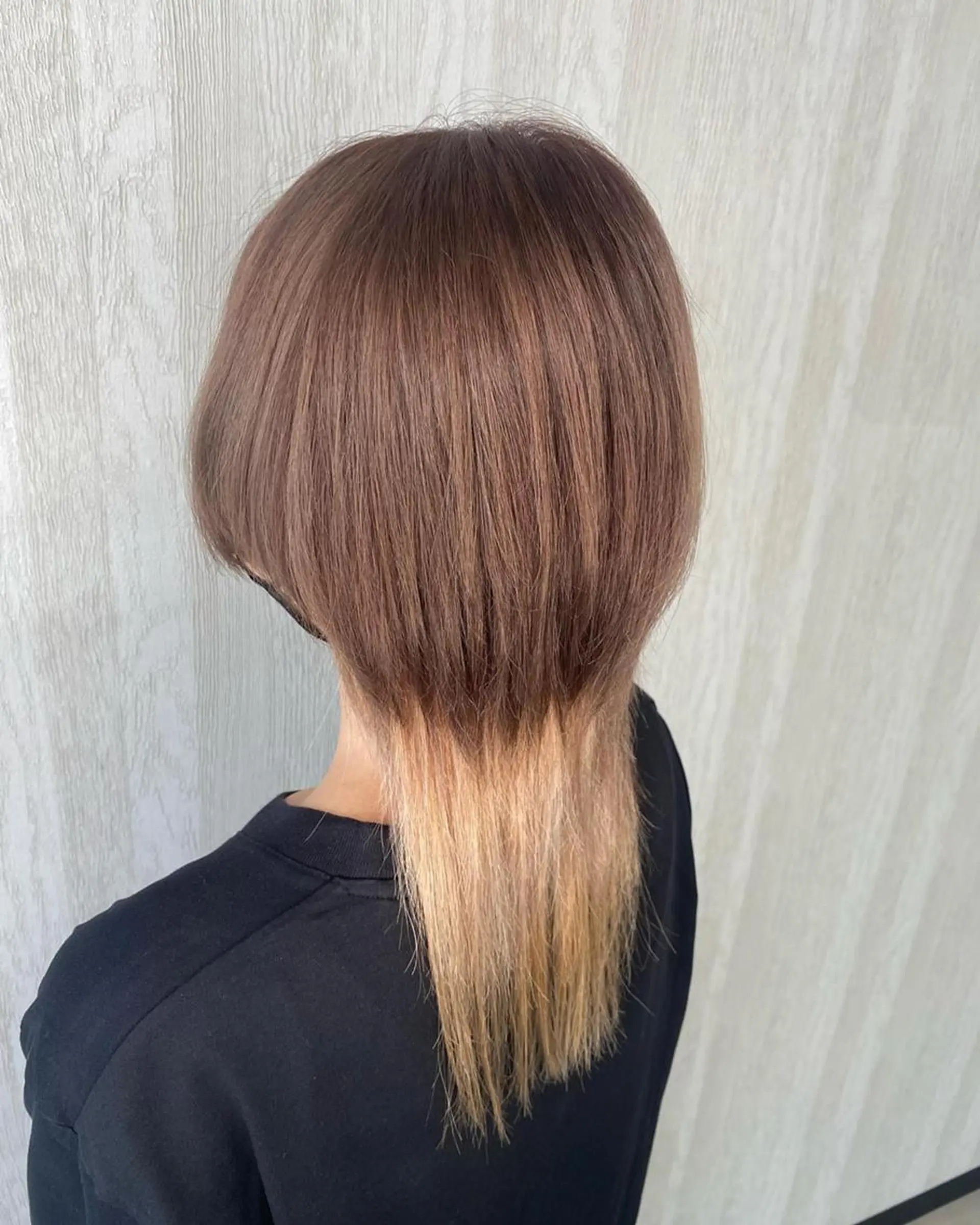 ロング カラー ベージュカラー ブロンド ブロンドベージュ ブラウンカラー ミルクティーベージュ UNDER vr 【アンダーバー】のヘアスタイル