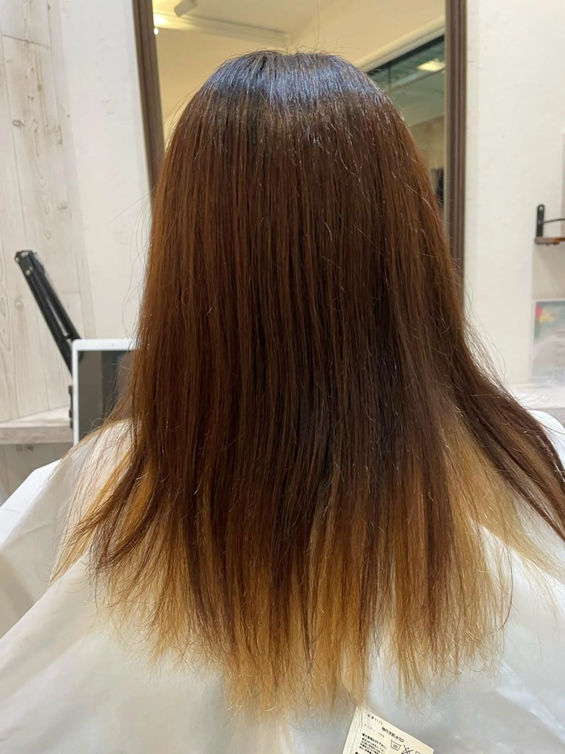 ミディアム 縮毛矯正 津田 あかねのヘアスタイル
