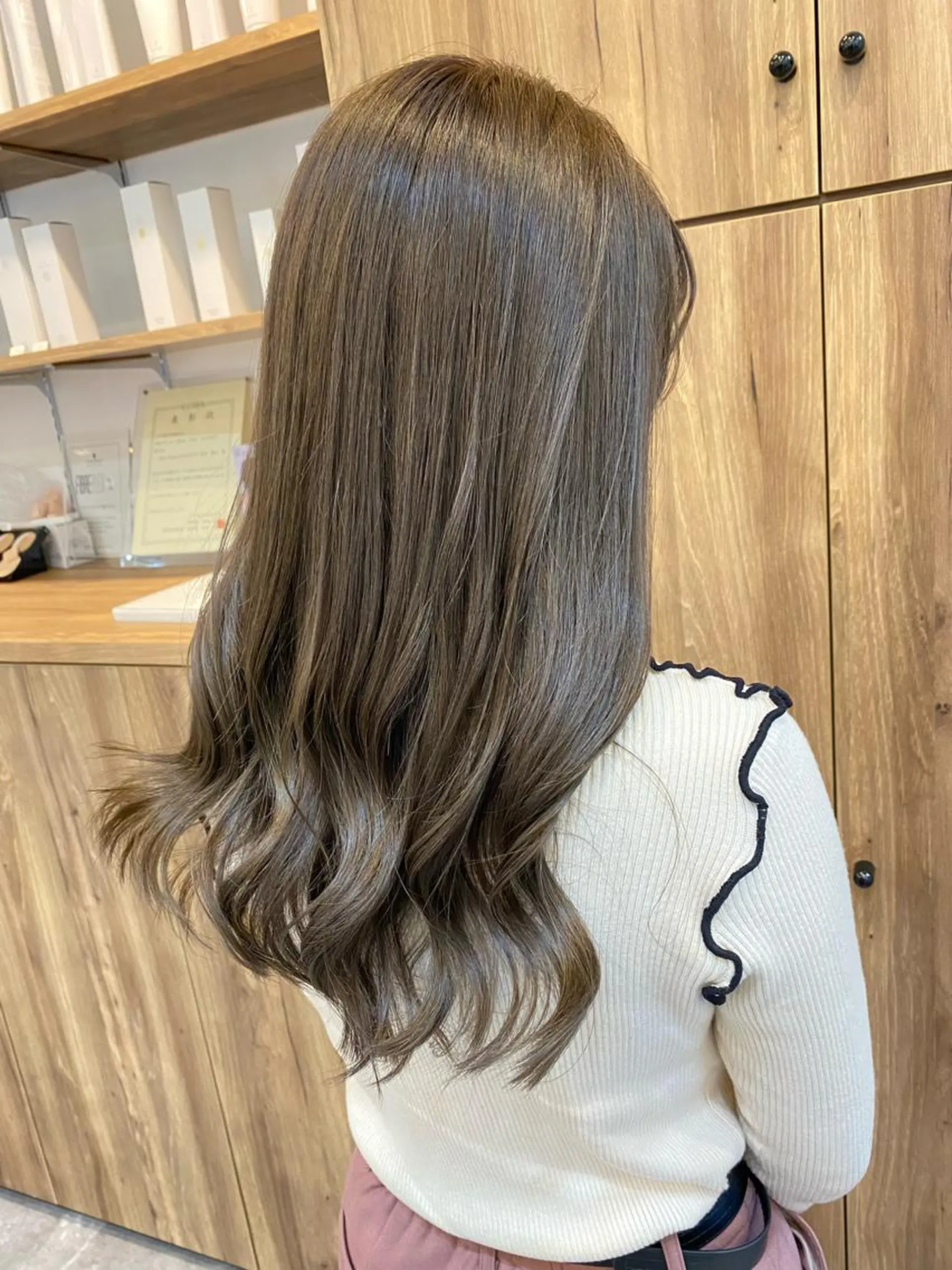 セミロング カラー 柏韓国ヘア 白石芽衣のヘアスタイル