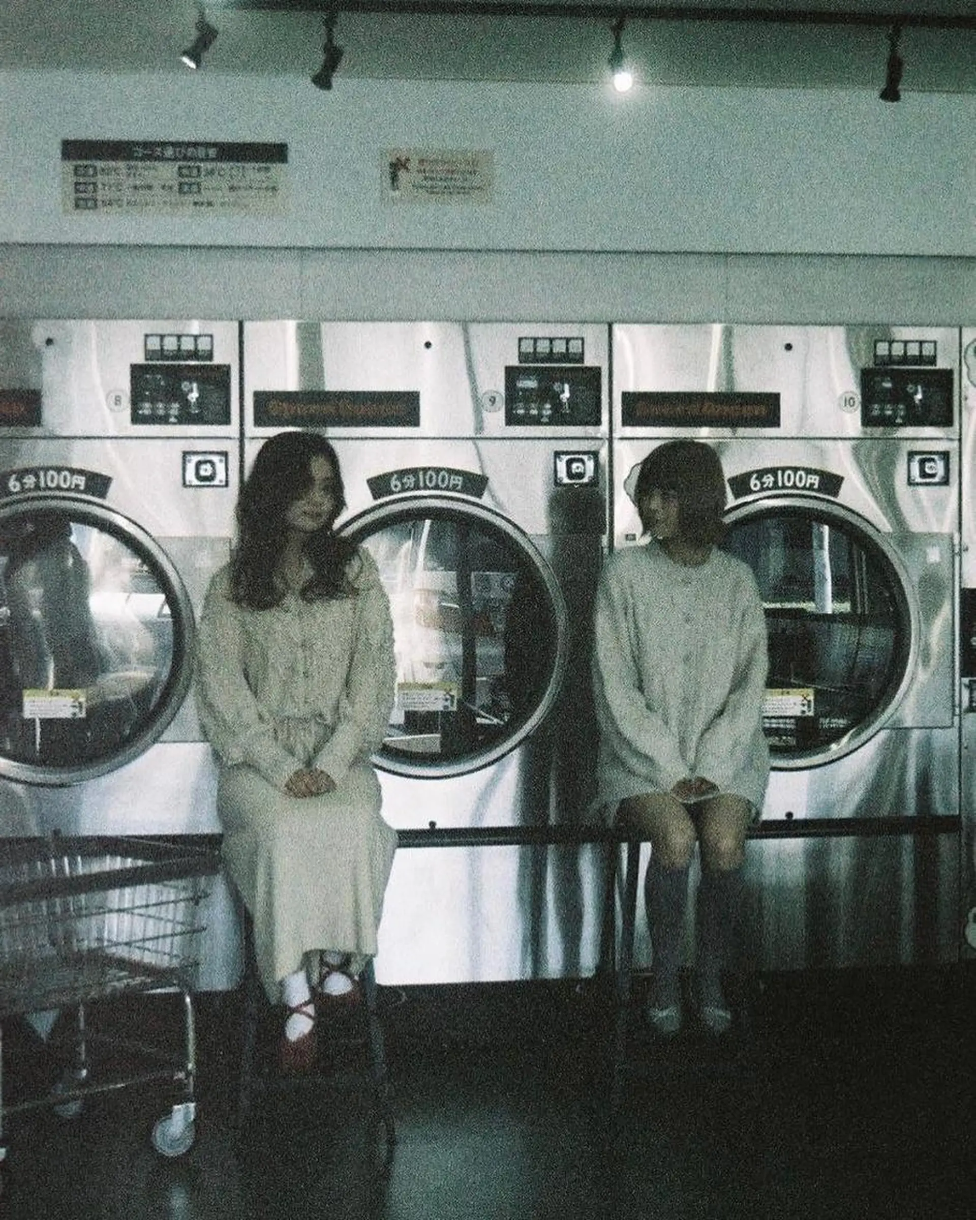 ミディアム カラー パーマ ヘアアレンジ メンズ キッズ ネイル マツエク・マツパ 🫧垢抜けヘア🫧 SHIORIのヘアスタイル