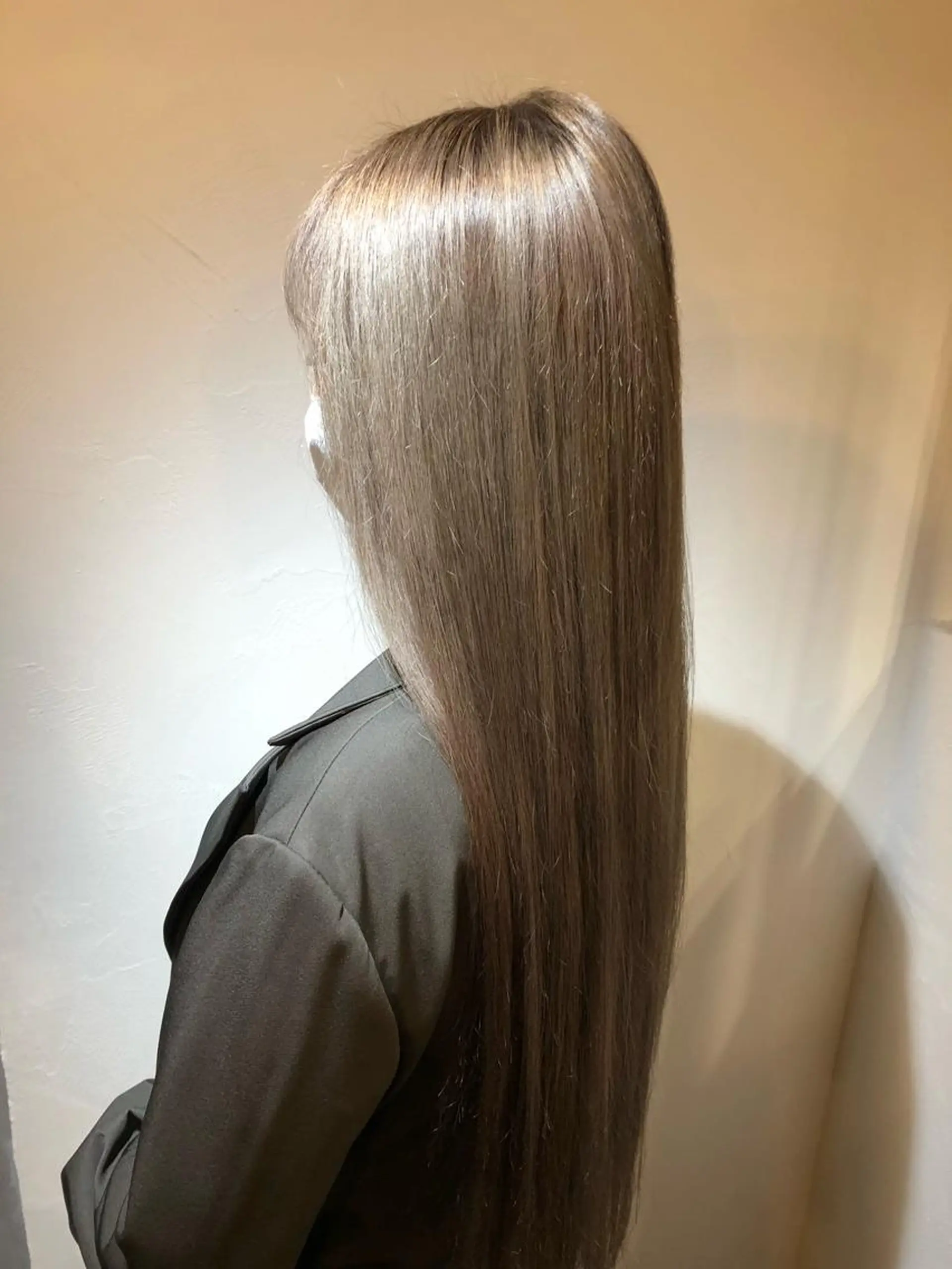 ロング カラー ベージュカラー ブリーチ Bei Licoldo.Atole  ベイリコルド アトリ所属・ベイリコルド　アトリ 店長　宮城一真のヘアスタイル