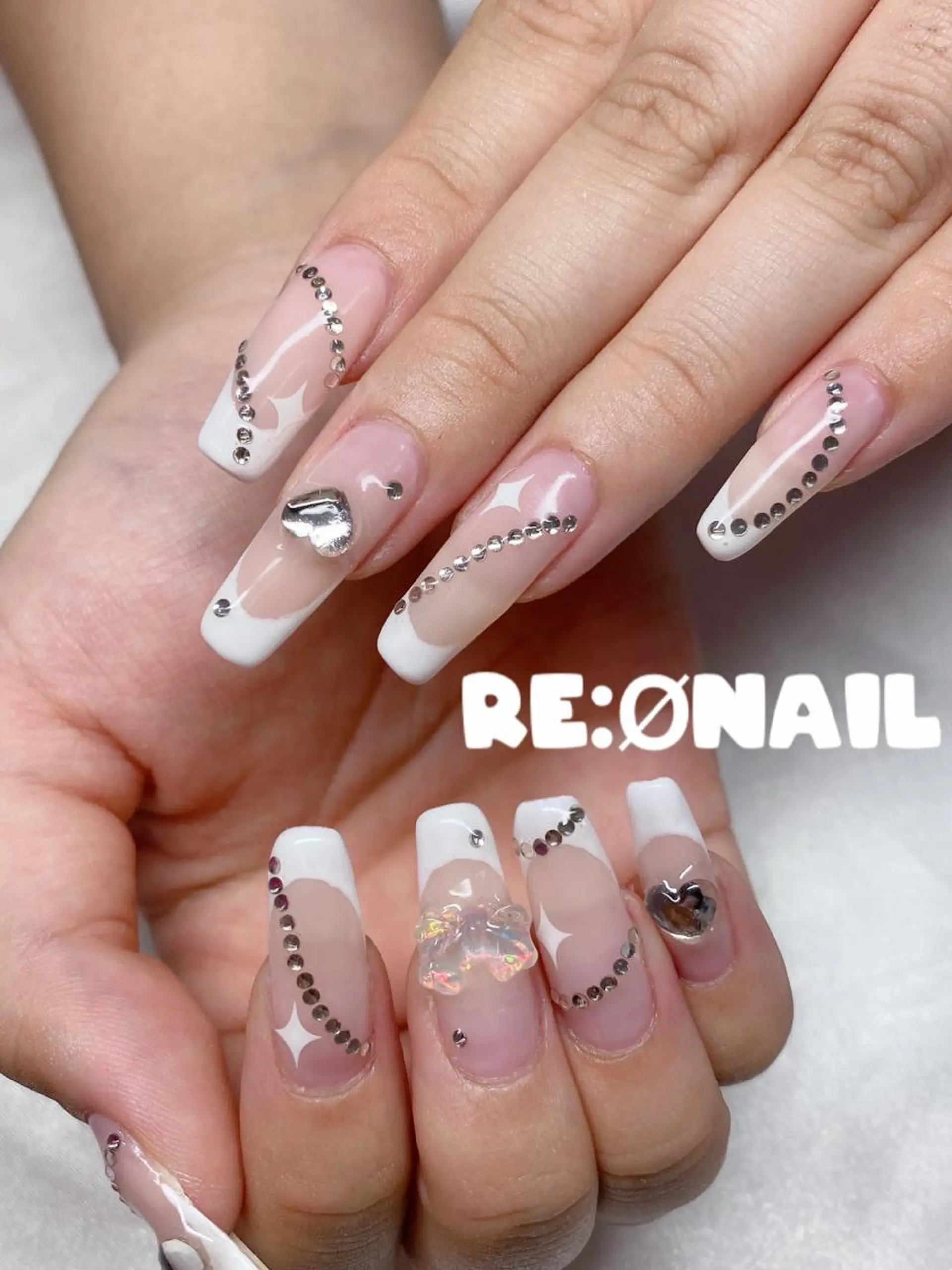 ネイル フレンチネイル ハンドネイル Re:Ø nail 🩵TSUJIのネイルデザイン
