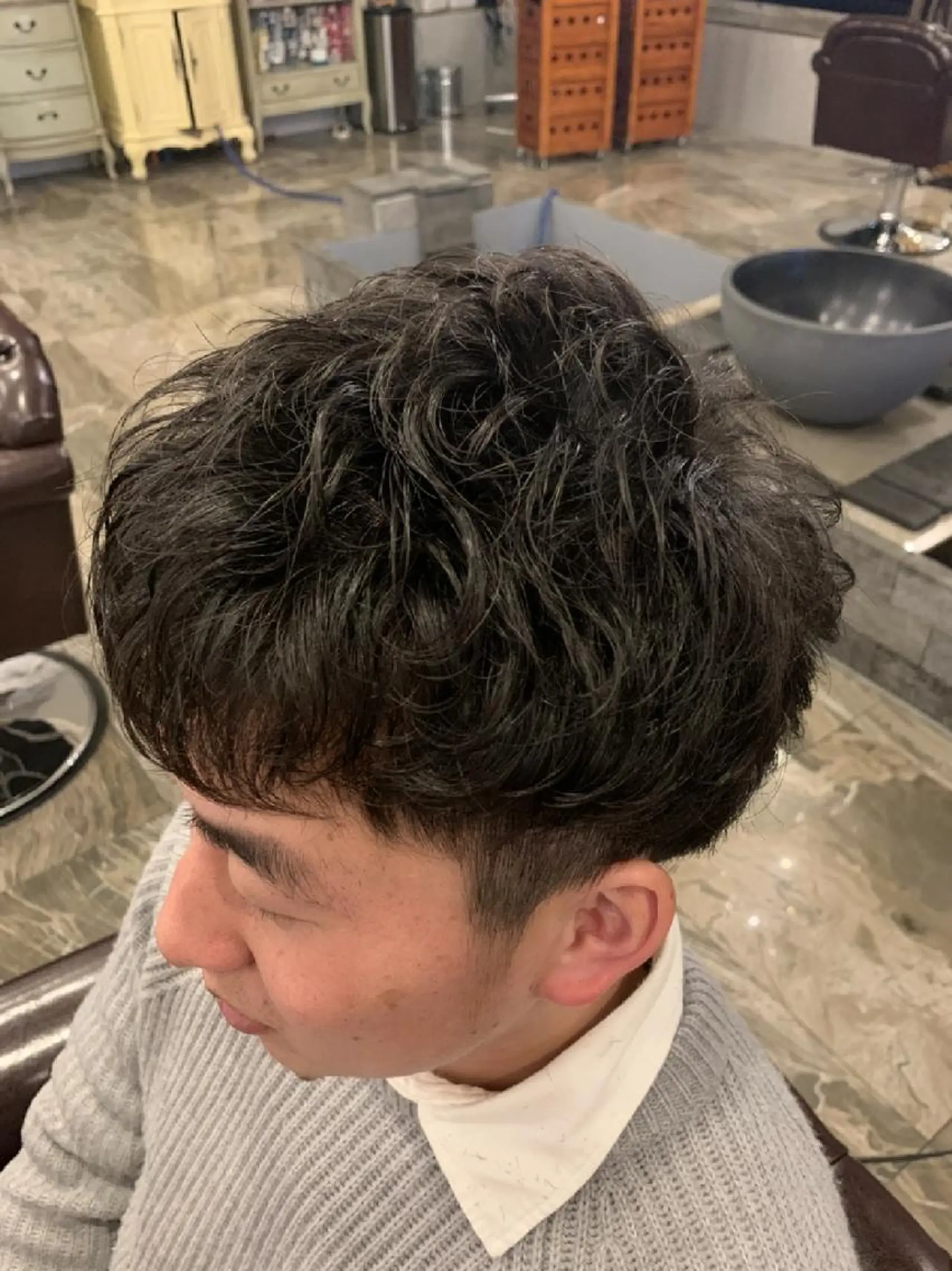 パーマ 山崎 絹人のヘアスタイル