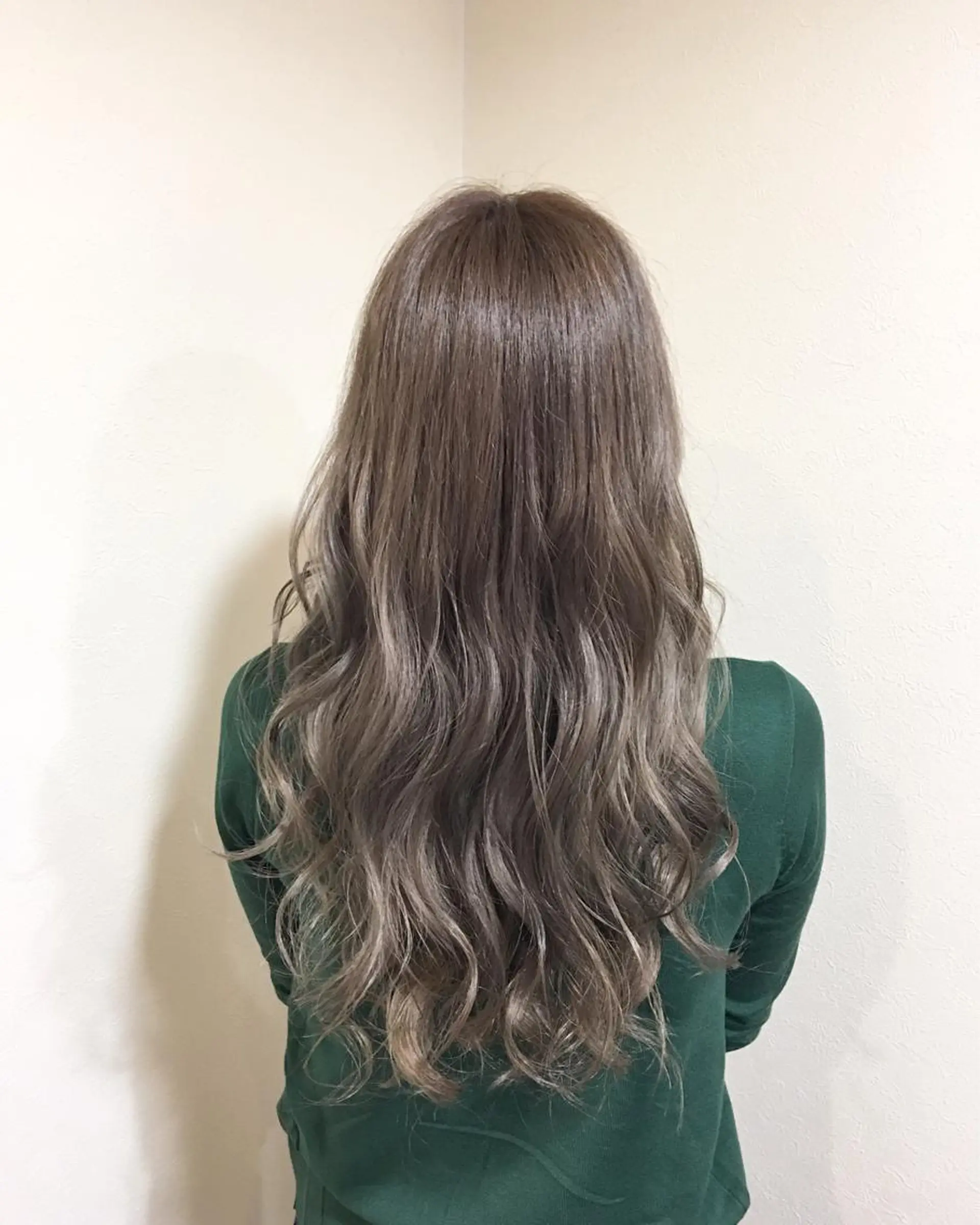 ロング ヤマグチ ヒカルのヘアスタイル