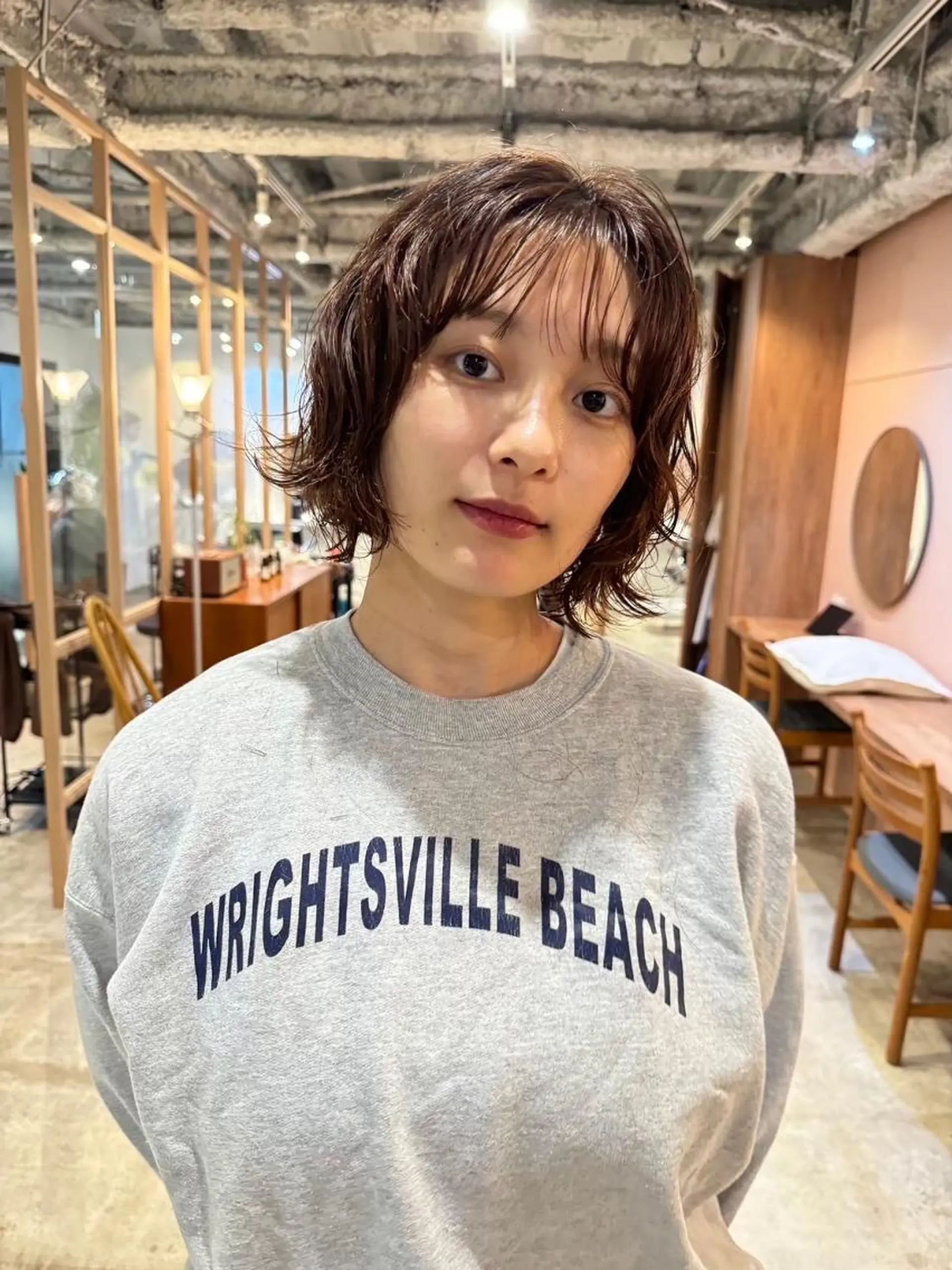 ミディアム カラー パーマ ミディアムパーマ アッシュ バレイヤージュ ベージュカラー ブリーチ カット ヘアカラー CEINE loqのヘアスタイル