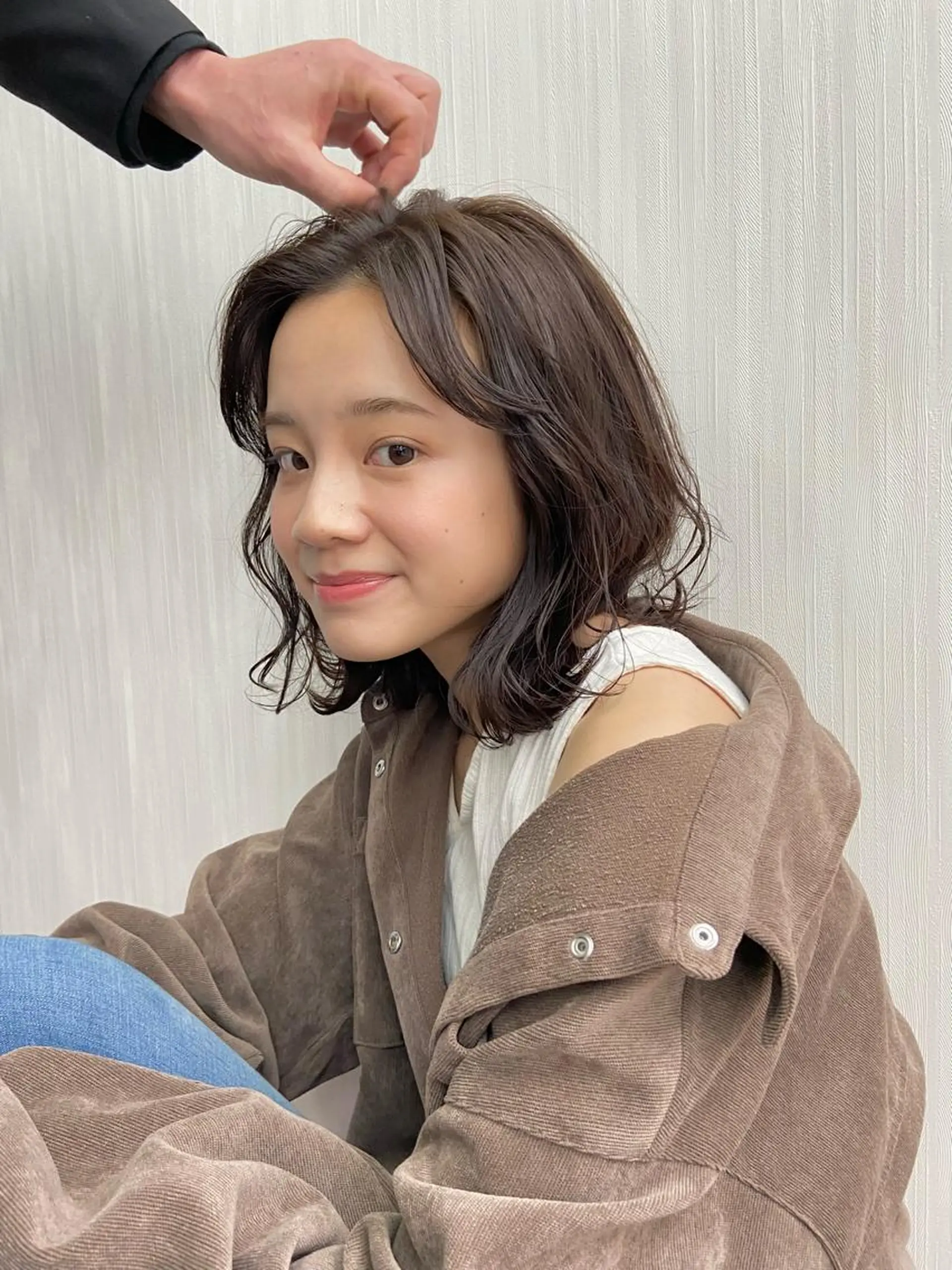 ミディアム カット ヘアカラー WEG 難波のヘアスタイル