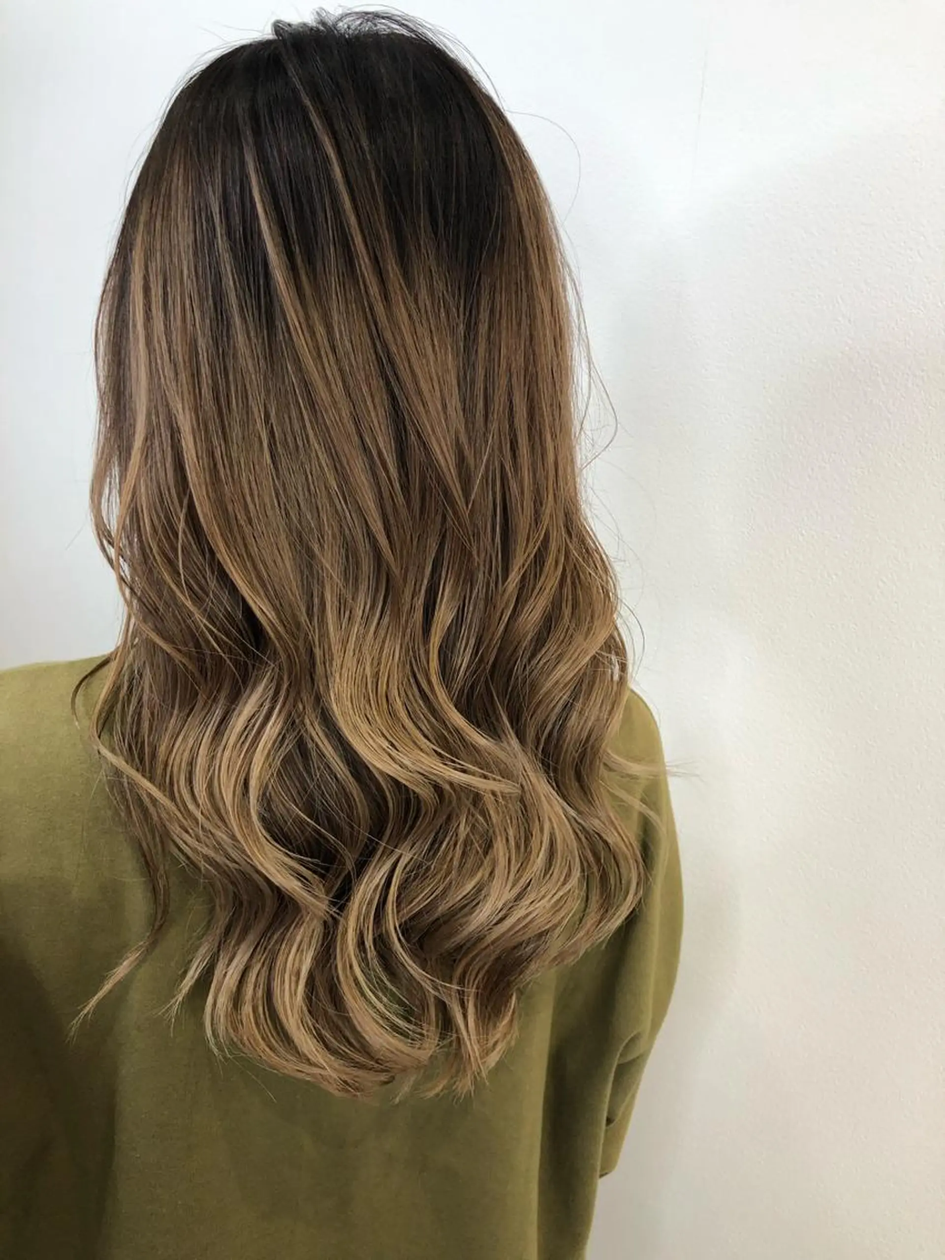 セミロング カラー 鍵谷 公宏のヘアスタイル