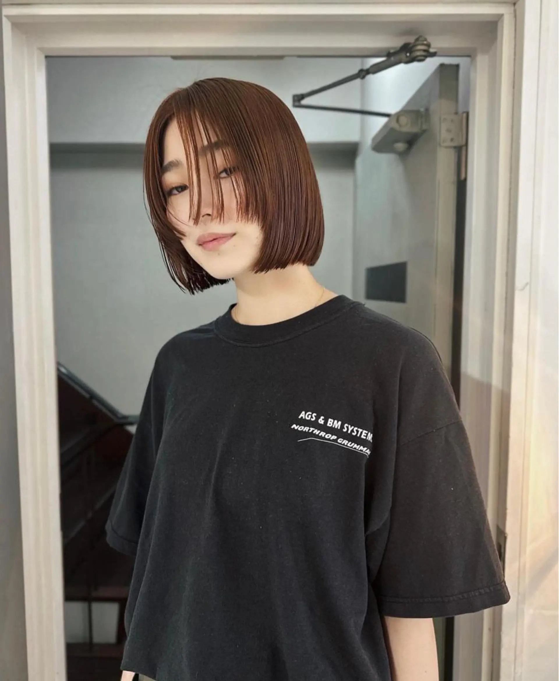 ミディアム カラー 毛流れセンターパート Sakiのヘアスタイル