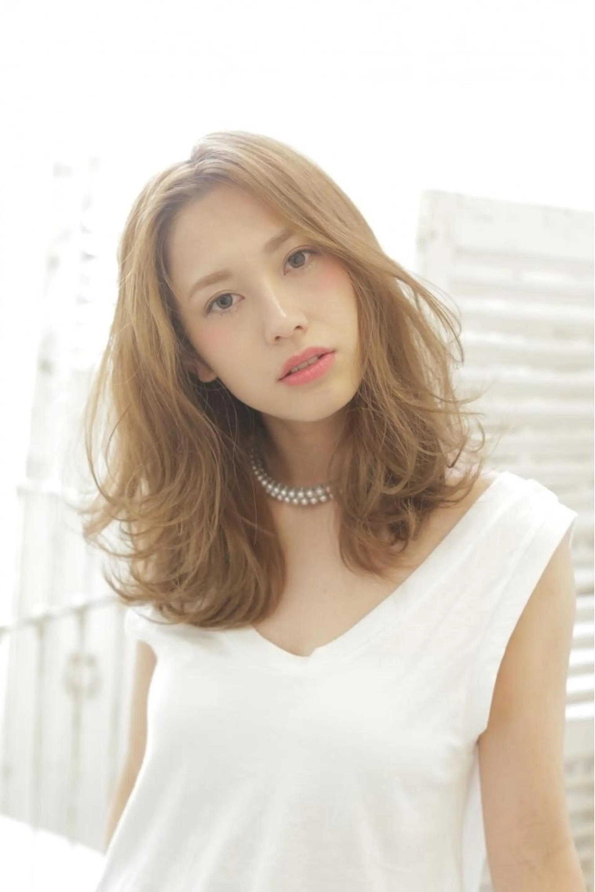 ミディアム カット ヘアカラー トリートメント 美髪形成！色素改善！ 秋田　和輝のヘアスタイル