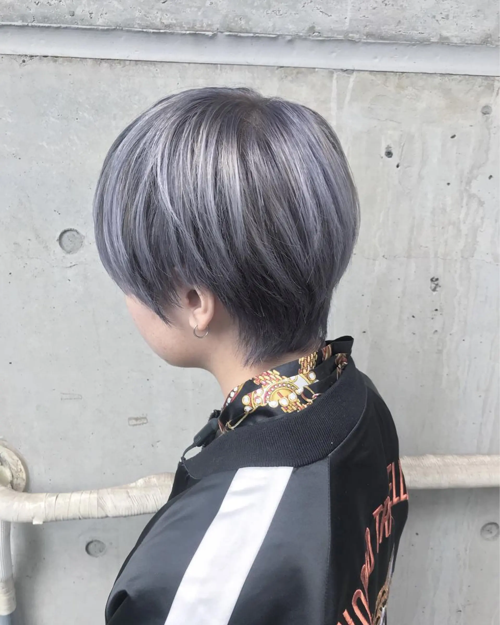 ショート カラー シンプル+αな デザインを 松崎陸のヘアスタイル