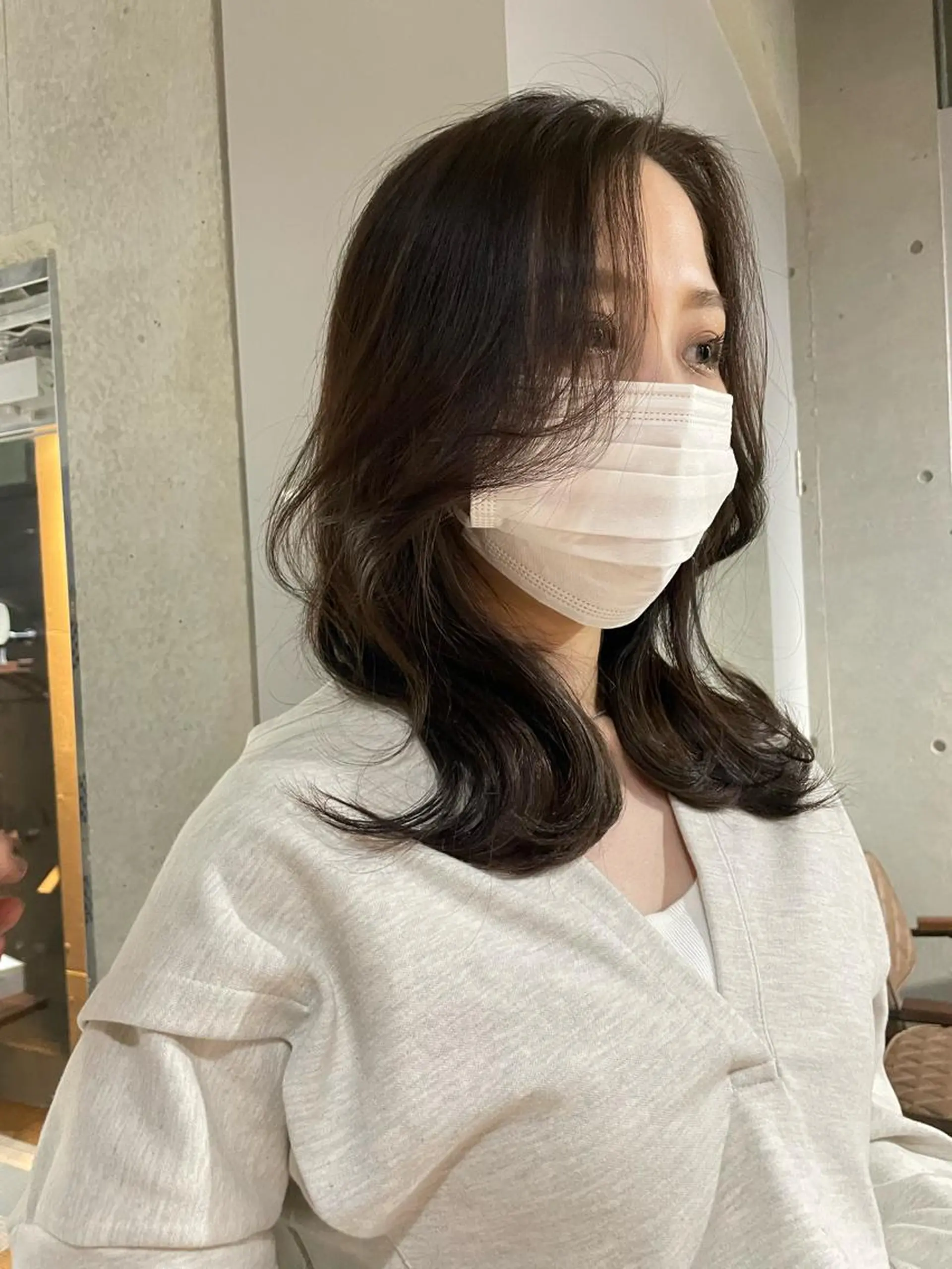 セミロング カラー くびれヘア カット ヘアカラー トリートメント 大人レイヤー🌞海外 🌞韓国🌞濱口のヘアスタイル