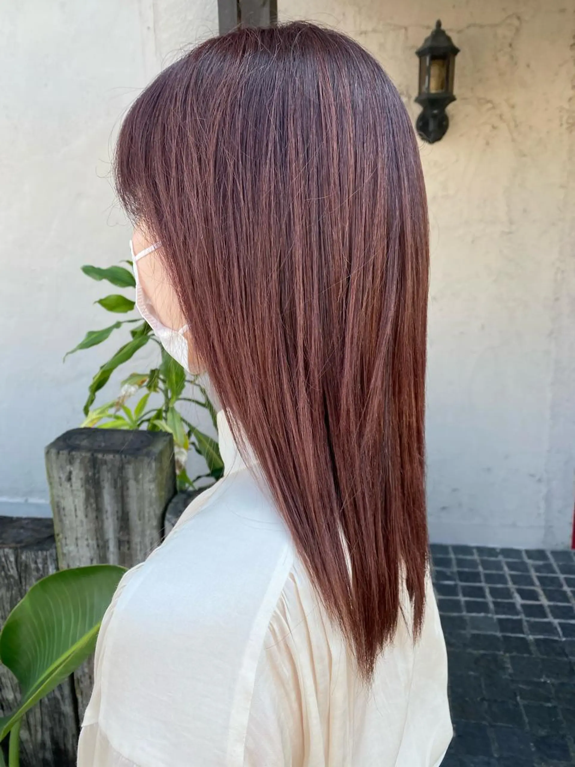 セミロング M. YURIのヘアスタイル