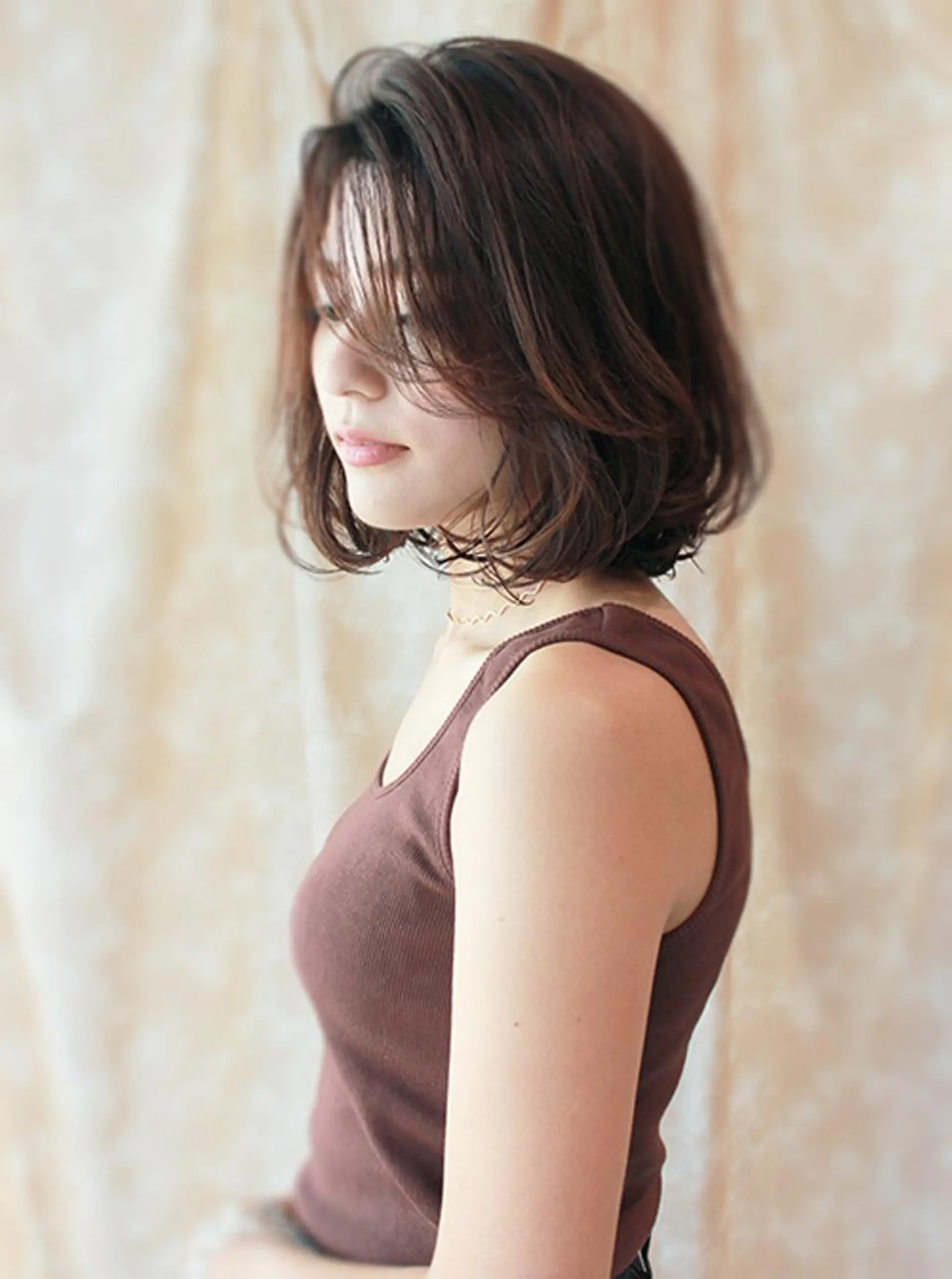 ミディアム ボブ 菅野 恵のヘアスタイル