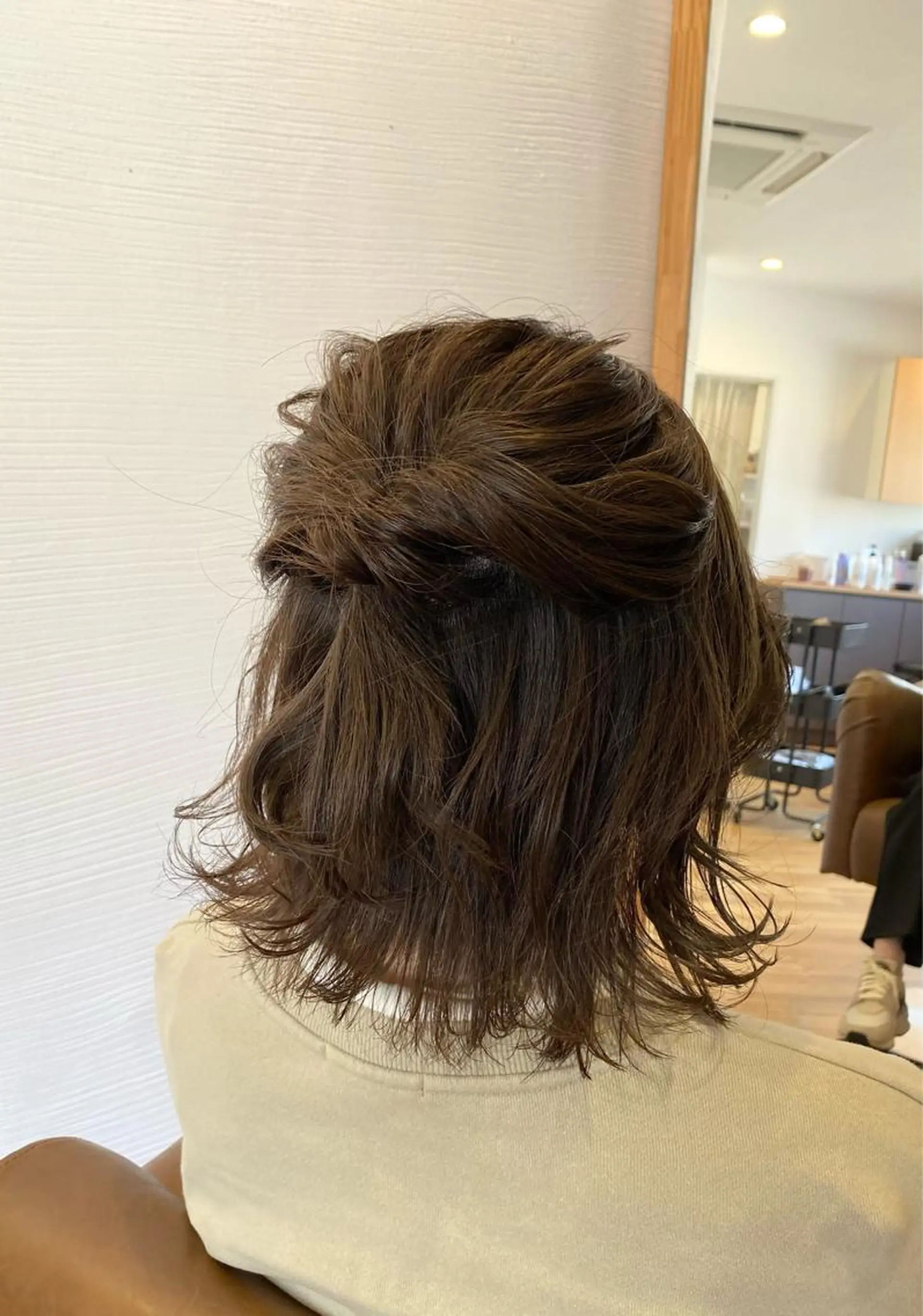 ミディアム カラー ブリーチ ケアブリーチ 透明感カラー ダブルカラー イヤリングカラー ブリーチなしWカラー /酸性ストレート河本のヘアスタイル