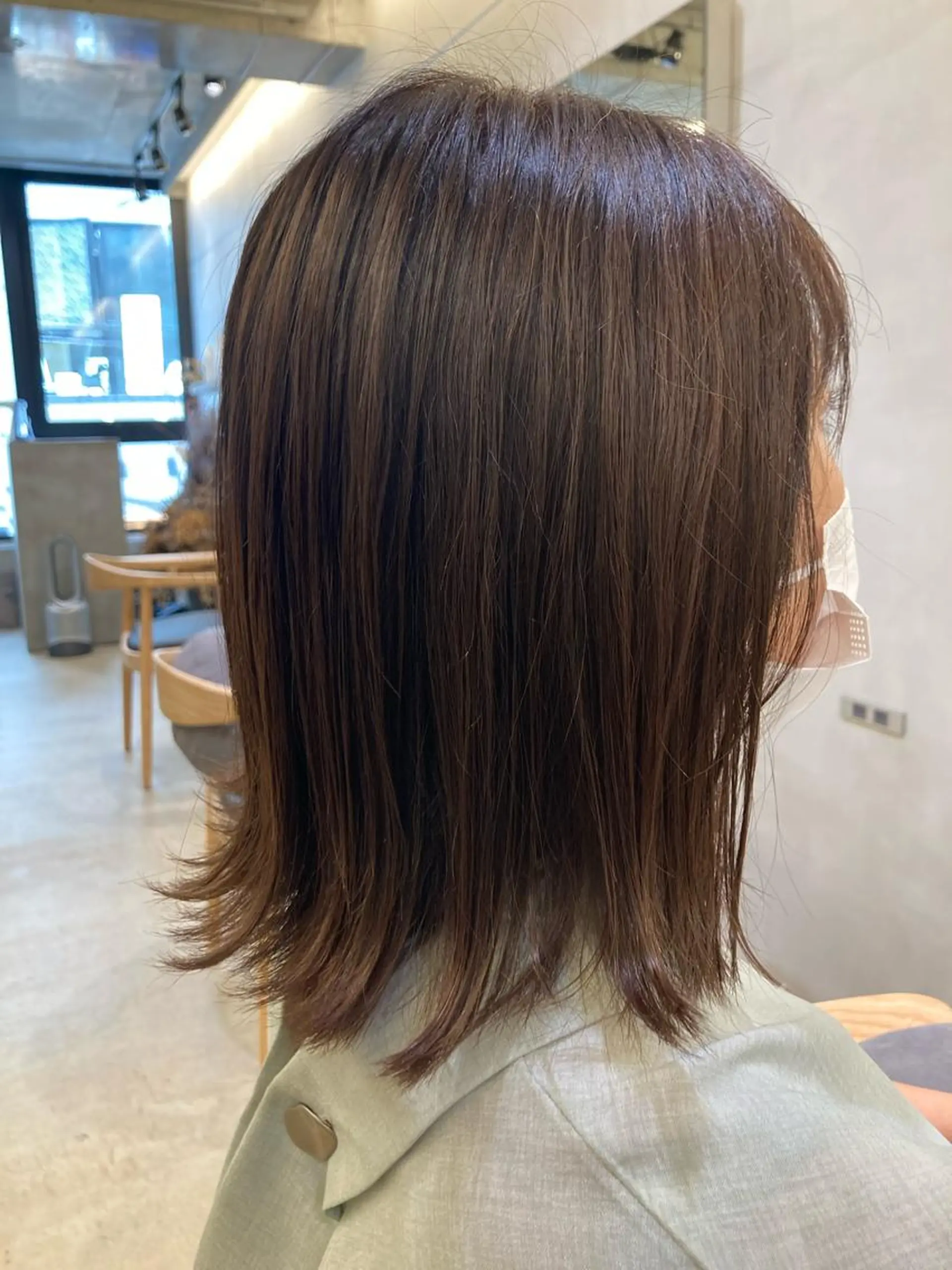 ミディアム 新堀 紫音のヘアスタイル