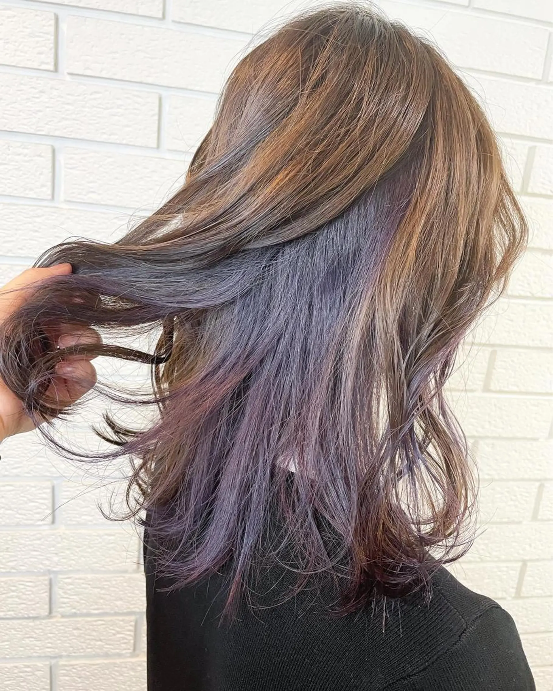 セミロング カラー ブリーチ インナーカラー パープルカラー ニュアンスデザイン✄ YOU♡のヘアスタイル