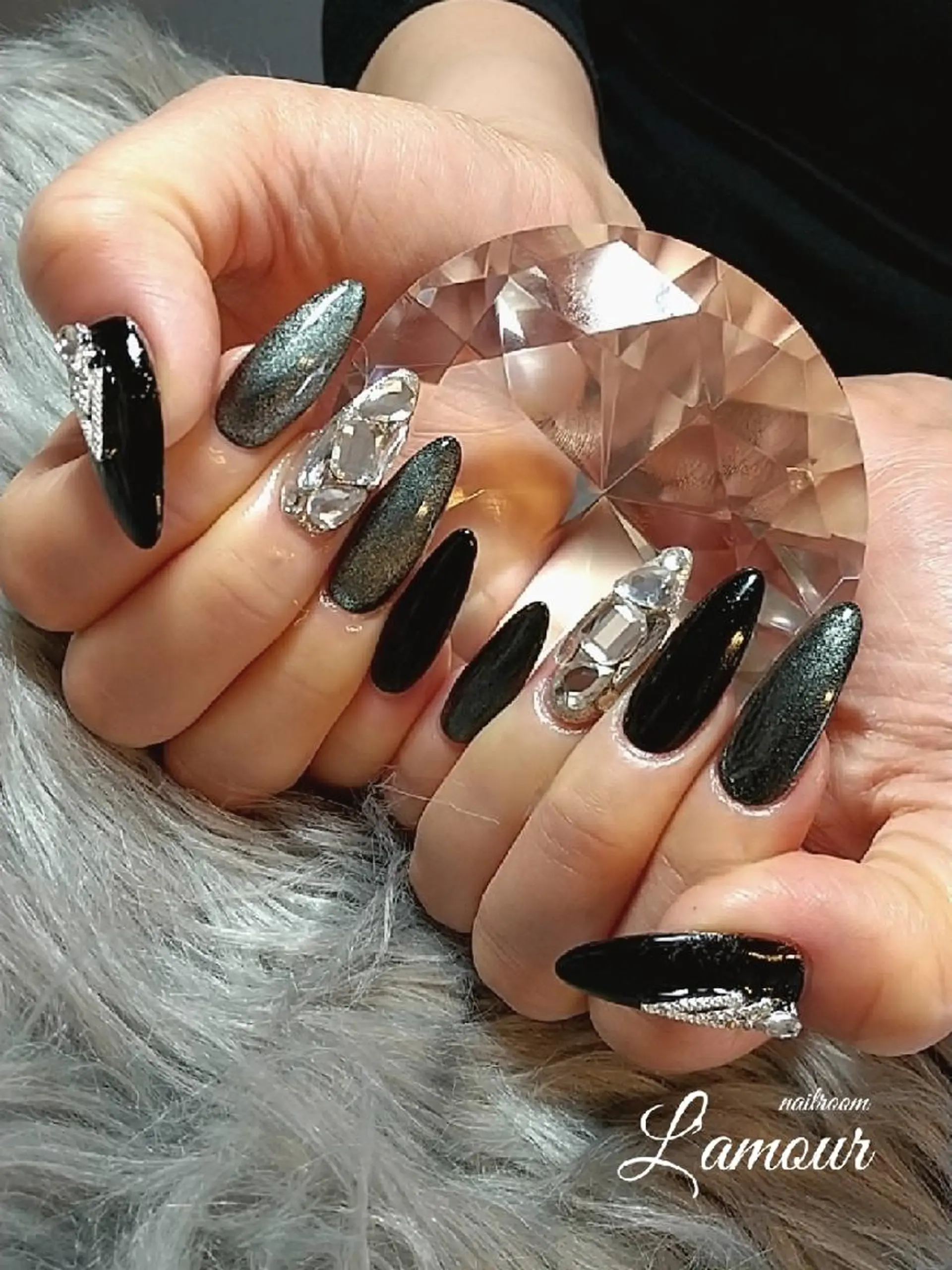 ネイル 韓国ネイル マグネットネイル スカルプネイル ワンホンネイル L'amour 吹田市のネイルデザイン