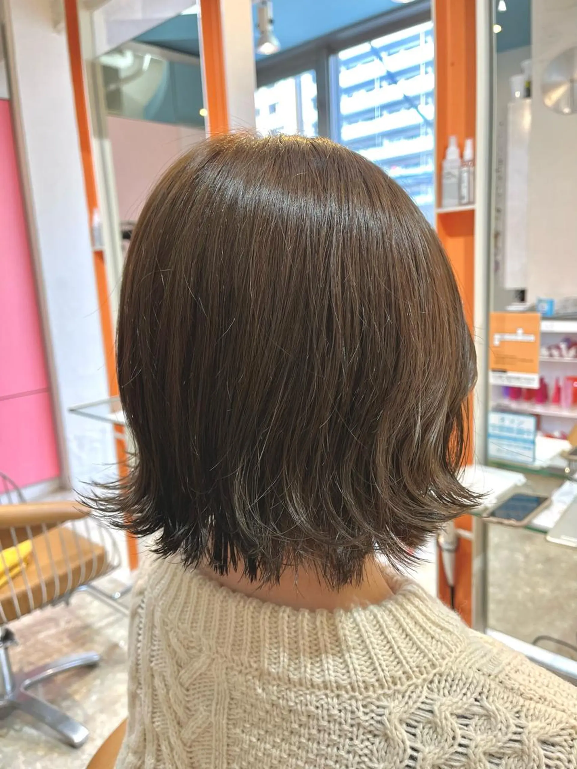 ショート カラー ヘアカラー うしだ かおるのヘアスタイル
